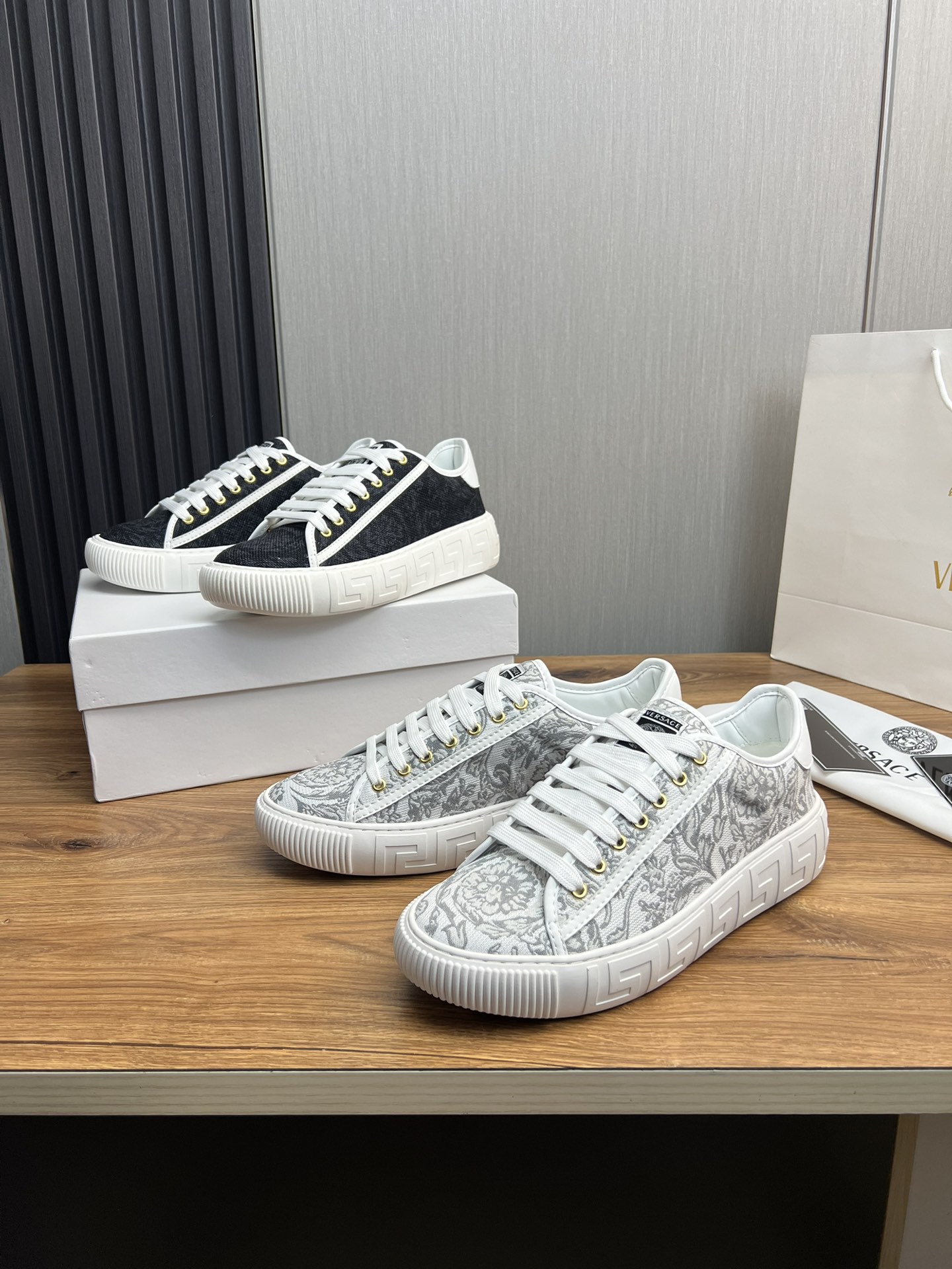Versace Leather Low-Top Sneakers Black/White