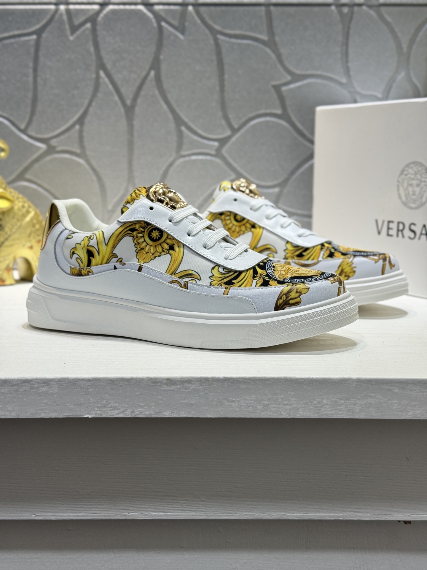 Versace Baroque Medusa Low-Top Sneakers White/Gold