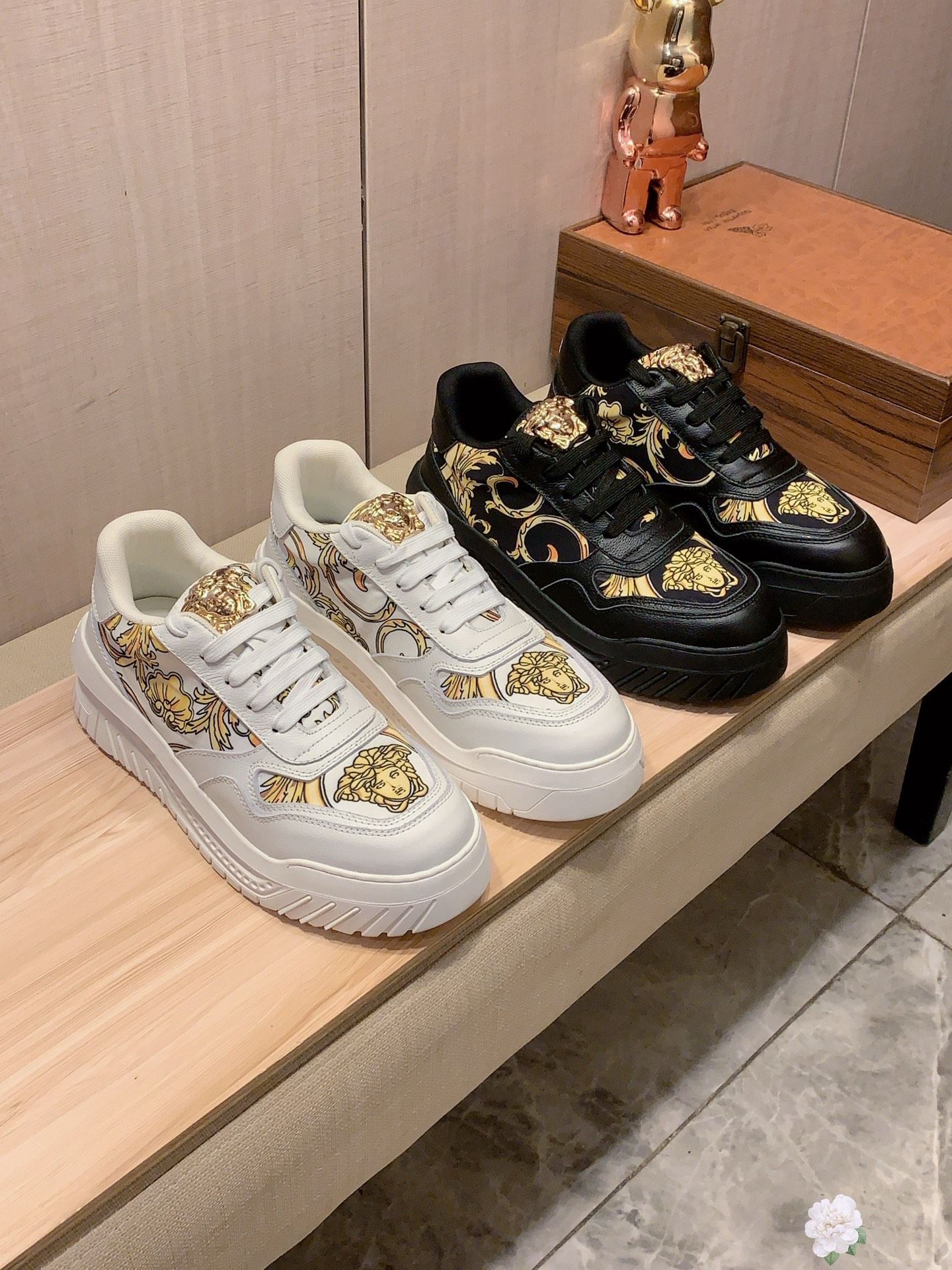 Versace Medusa Low-Top Sneakers Multicolor