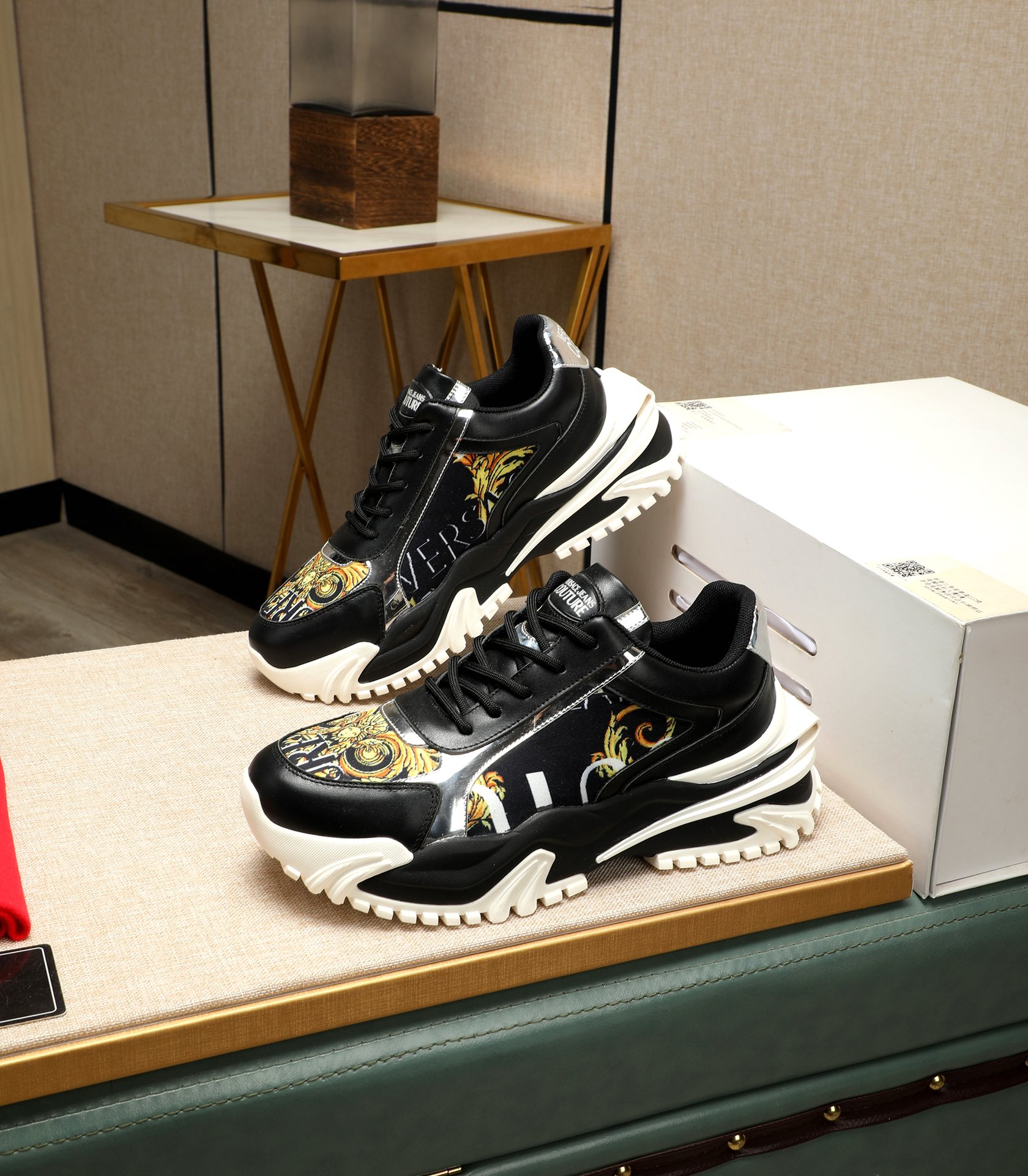 Versace Jeans Couture Chunky Sneakers Black/Gold