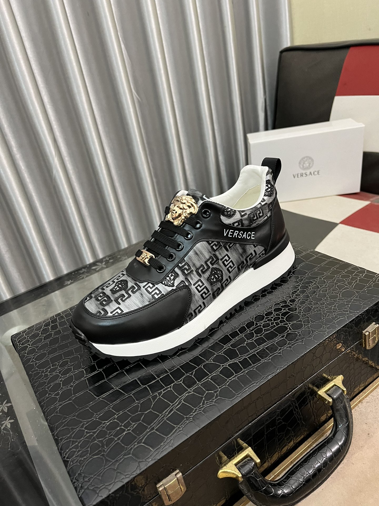 Versace Medusa Leather Runner Sneakers Black/Grey