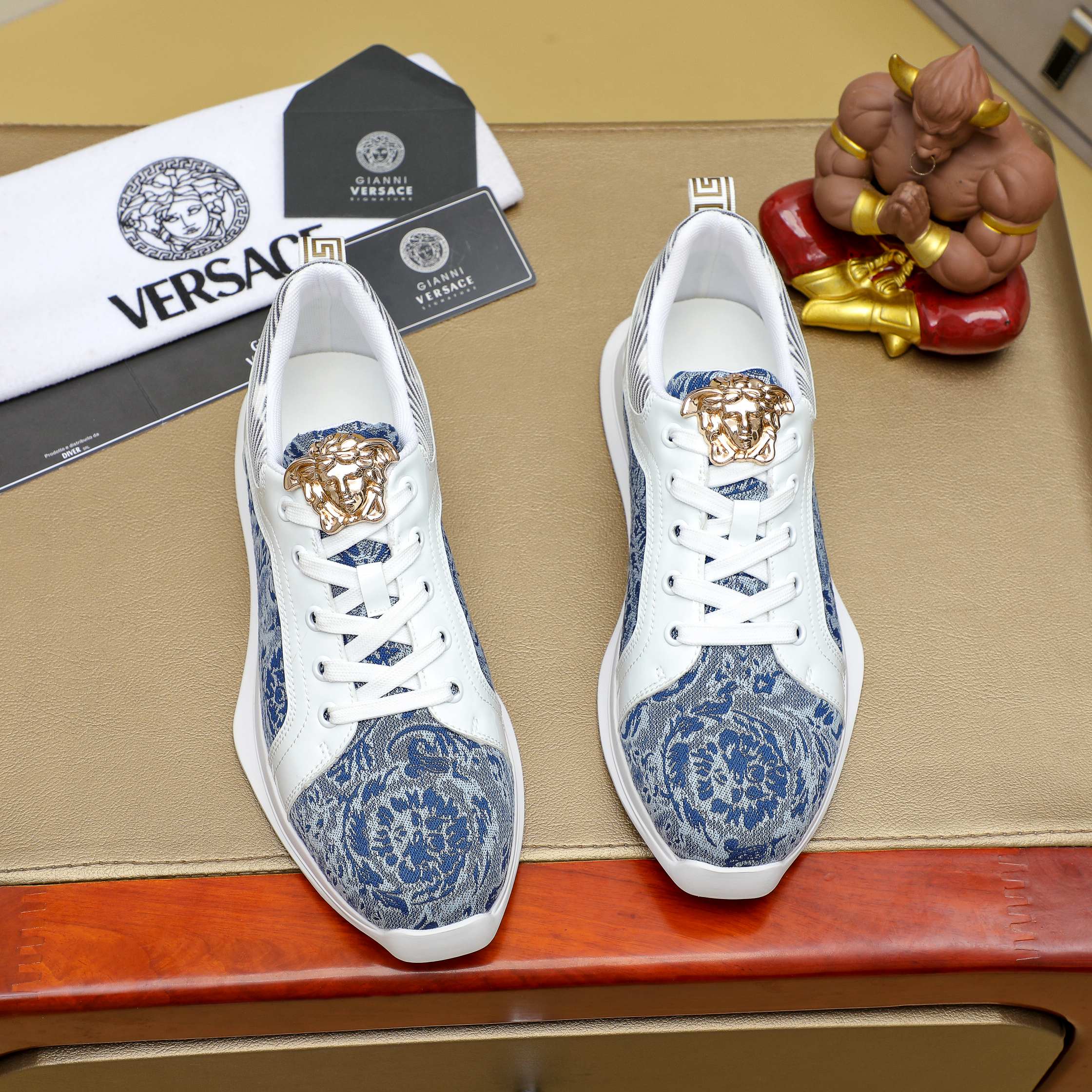 Versace Medusa Low-Top Sneakers Blue/White