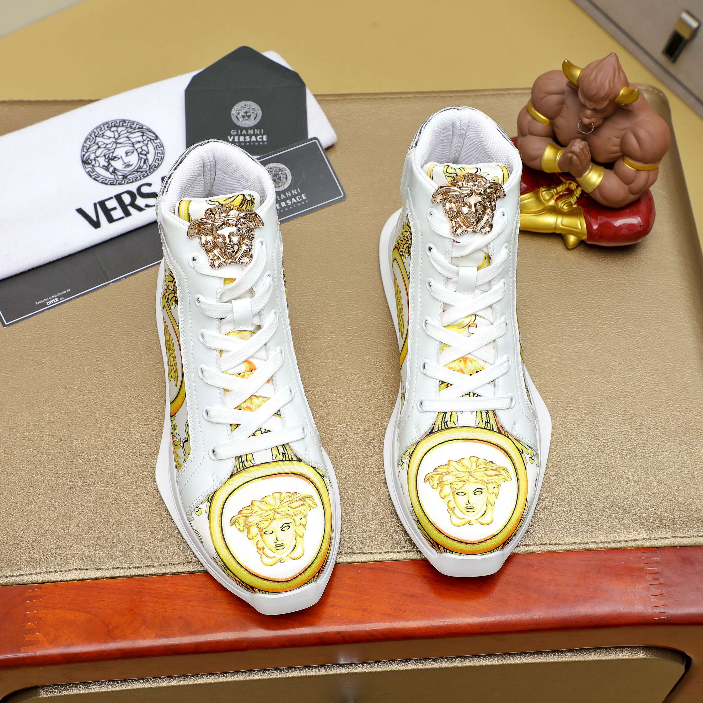 Versace Medusa High-Top Sneakers White/Gold