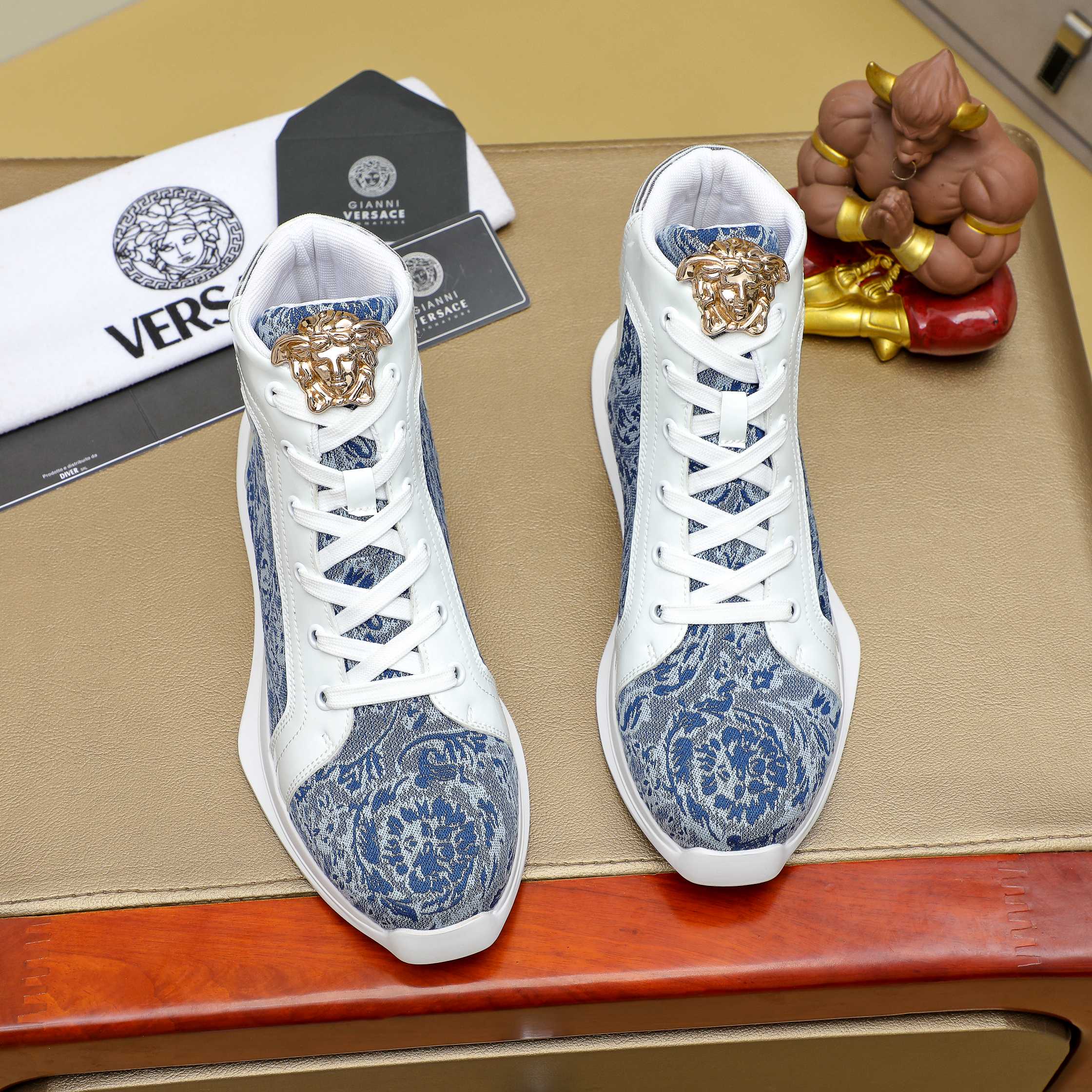 Versace Medusa High-Top Sneakers Blue/White