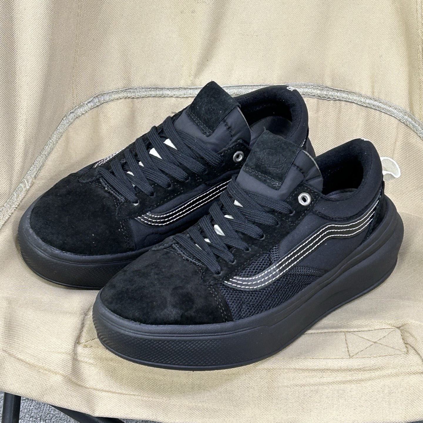 Vans Old Skool Overt ComfyCush Low-Top Skate Shoes Black