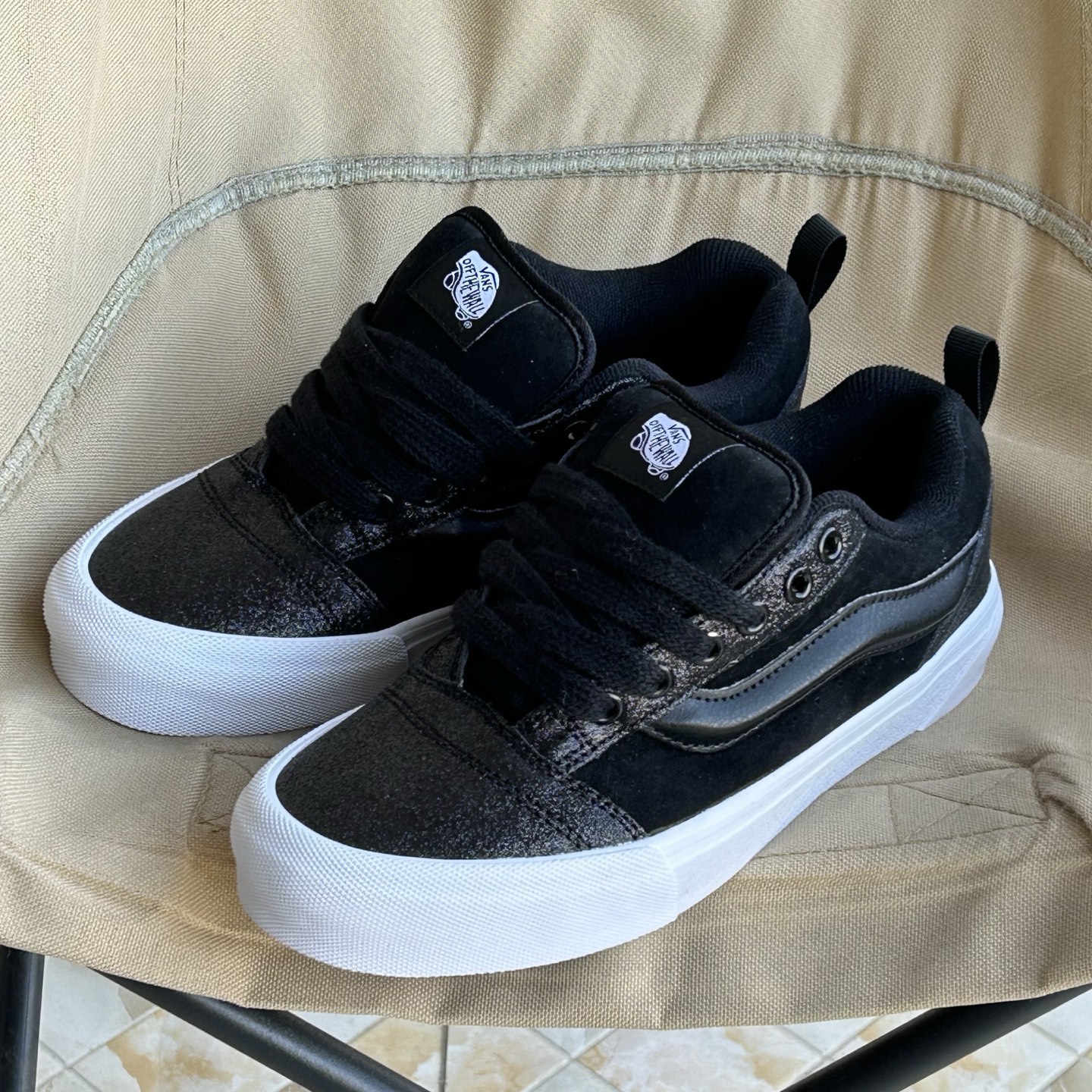 Vans Knu Skool Low-Top Skate Shoes Black/White