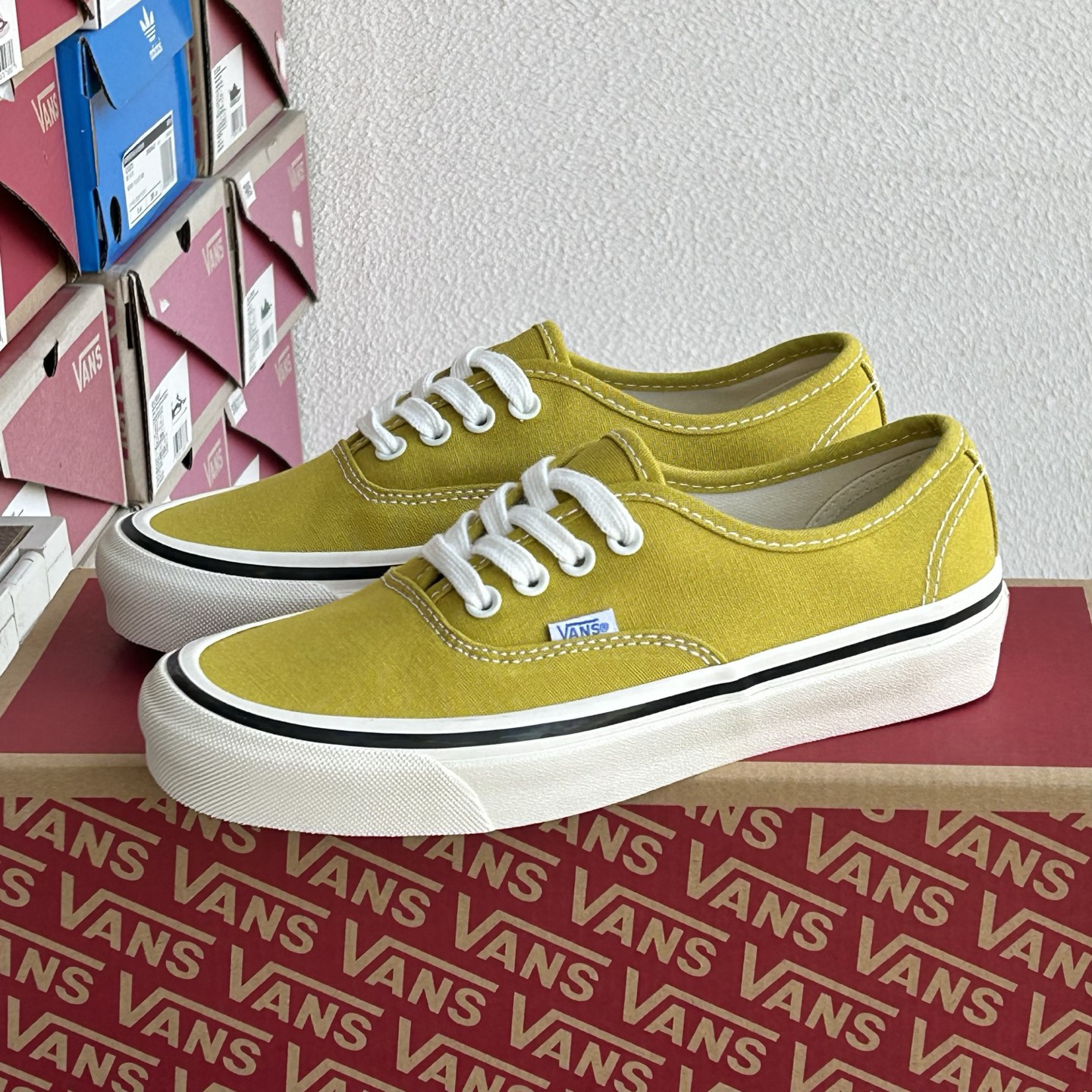 Vans Authentic 44 Dx Low-Top Skate Shoes Mustard Yellow