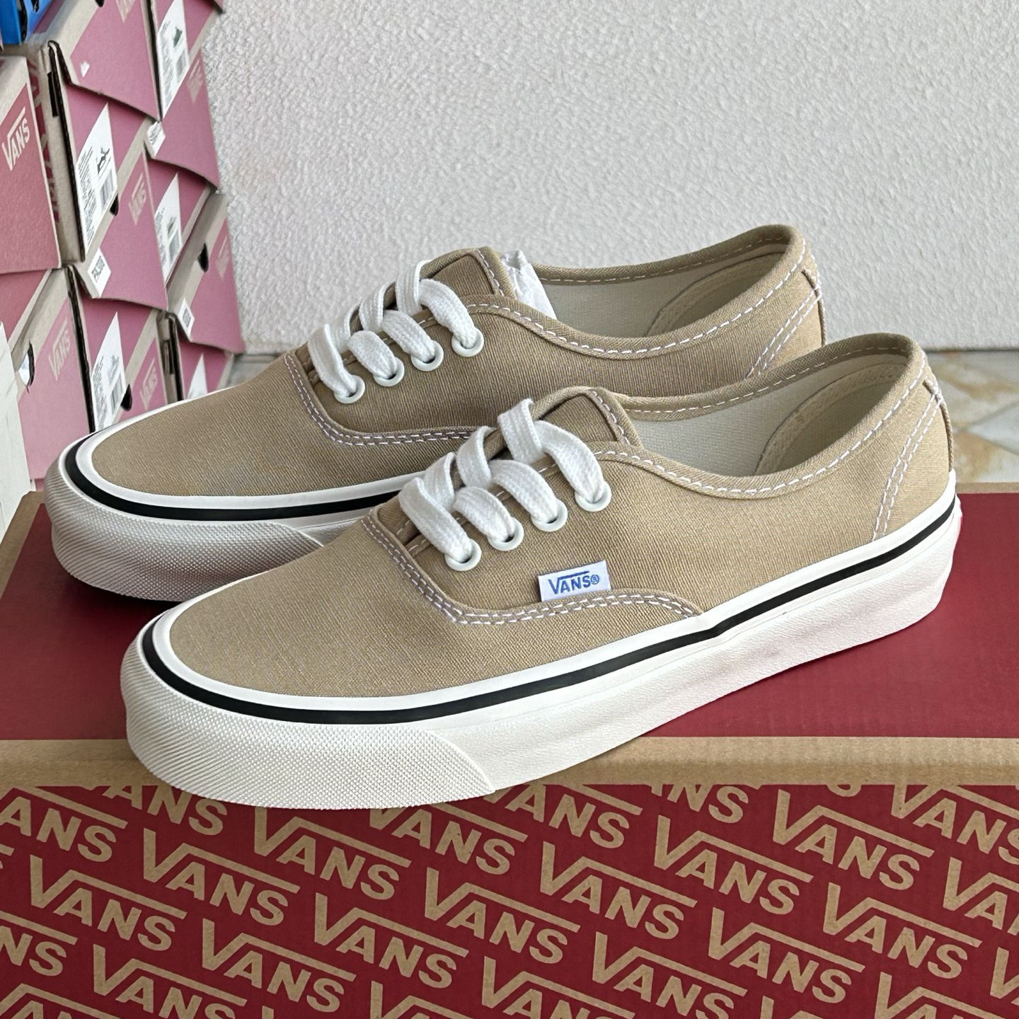 Vans Authentic 44 DX Low-Top Skate Shoes Beige