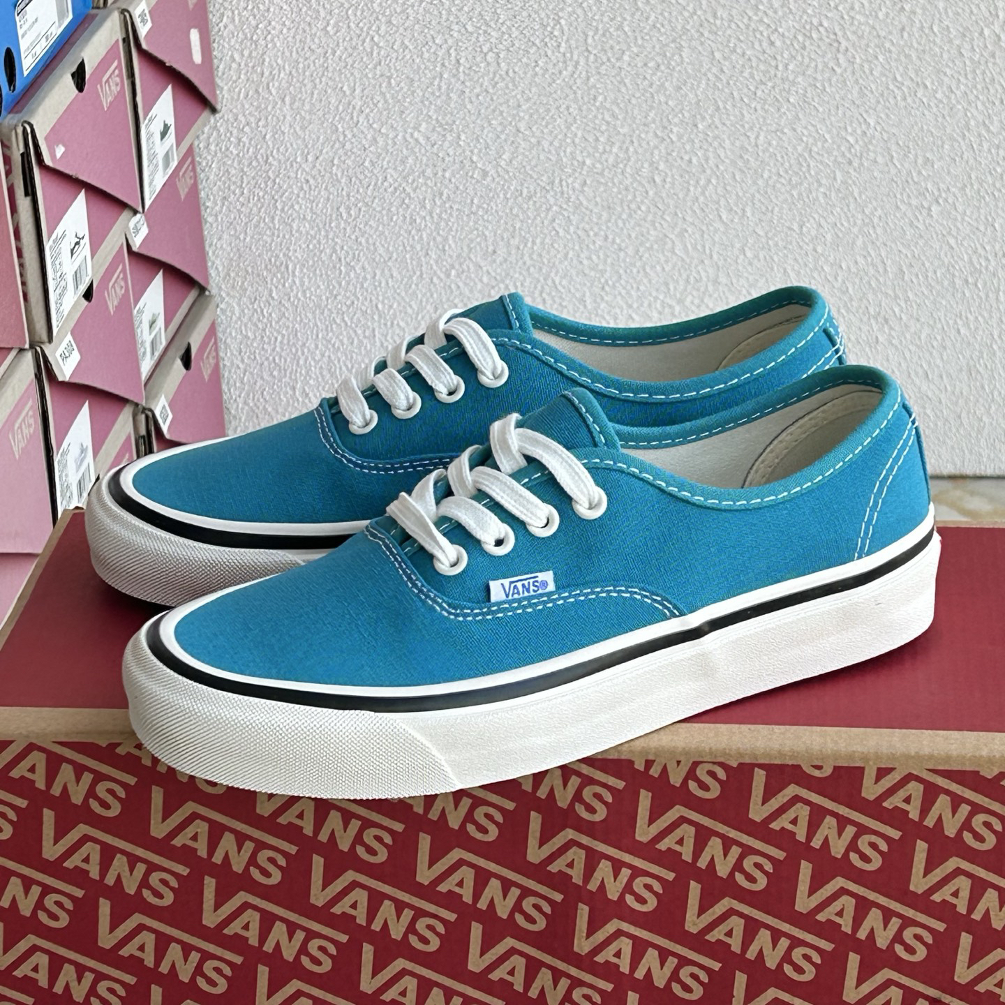 Vans Authentic 44 DX Low-Top Skate Shoes Teal Blue