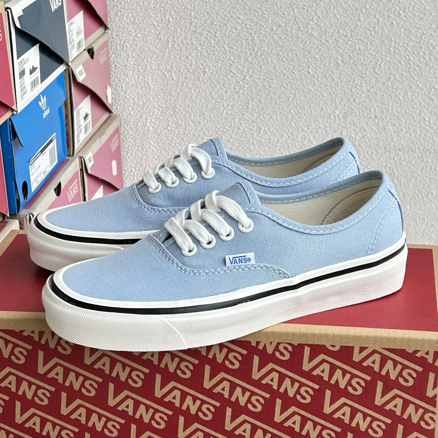 Vans Authentic 44 DX Low-Top Skate Shoes Sky Blue