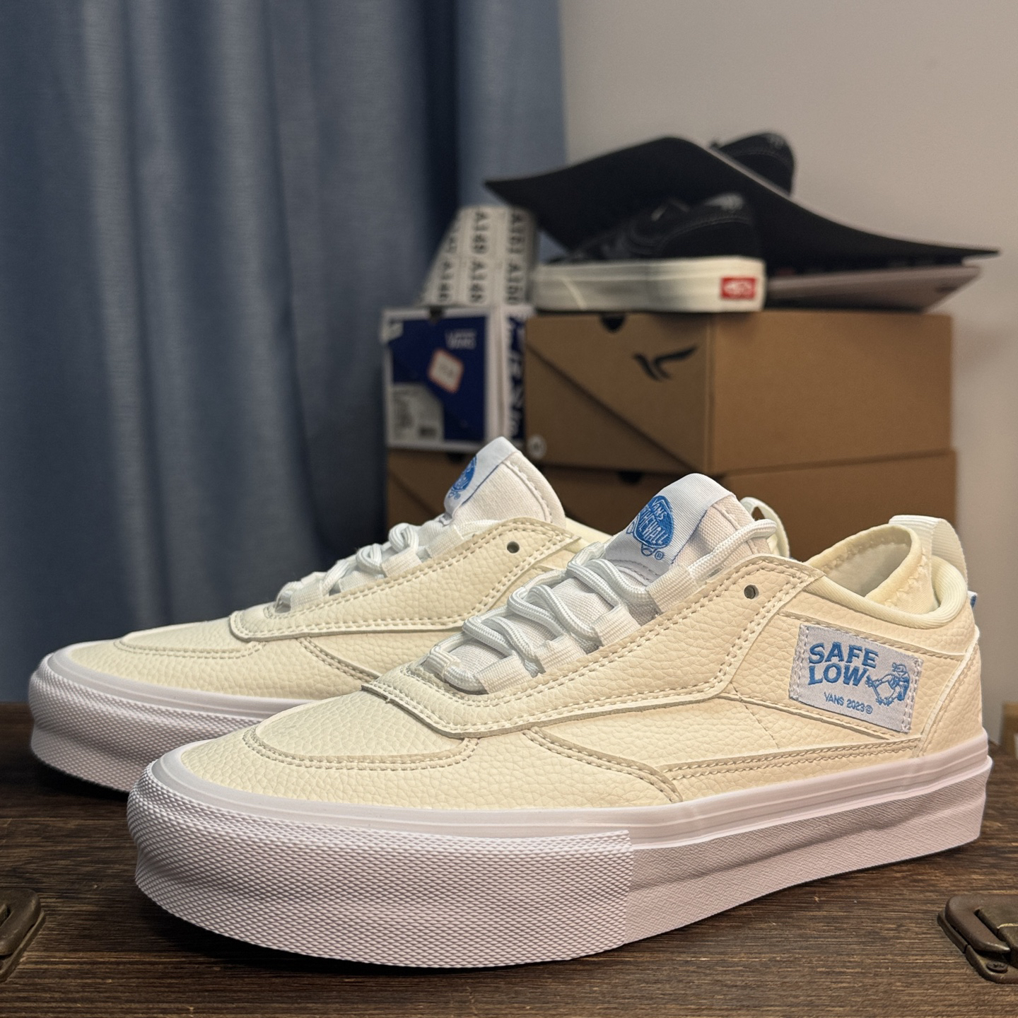 Vans Half Cab Low Skate Shoes White/Blue
