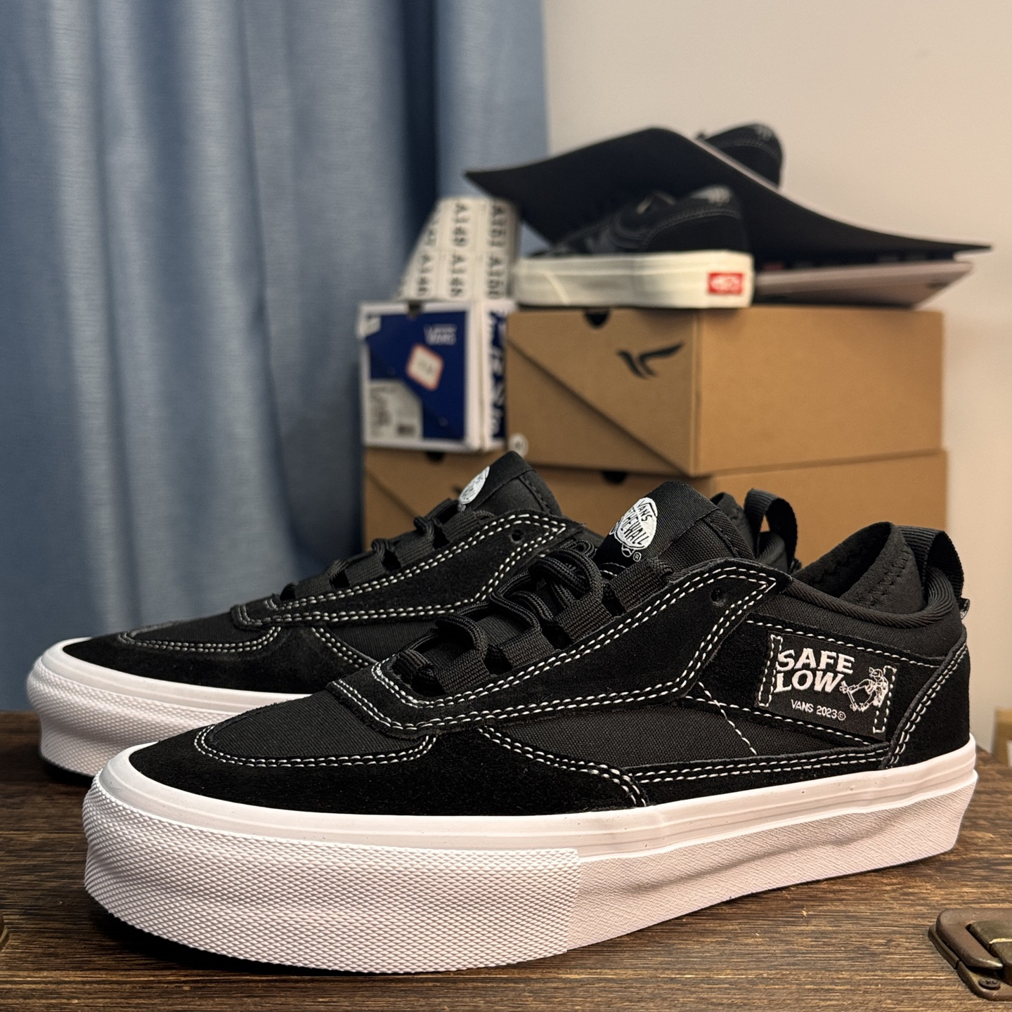 Vans Half Cab Skate Shoes Black/White