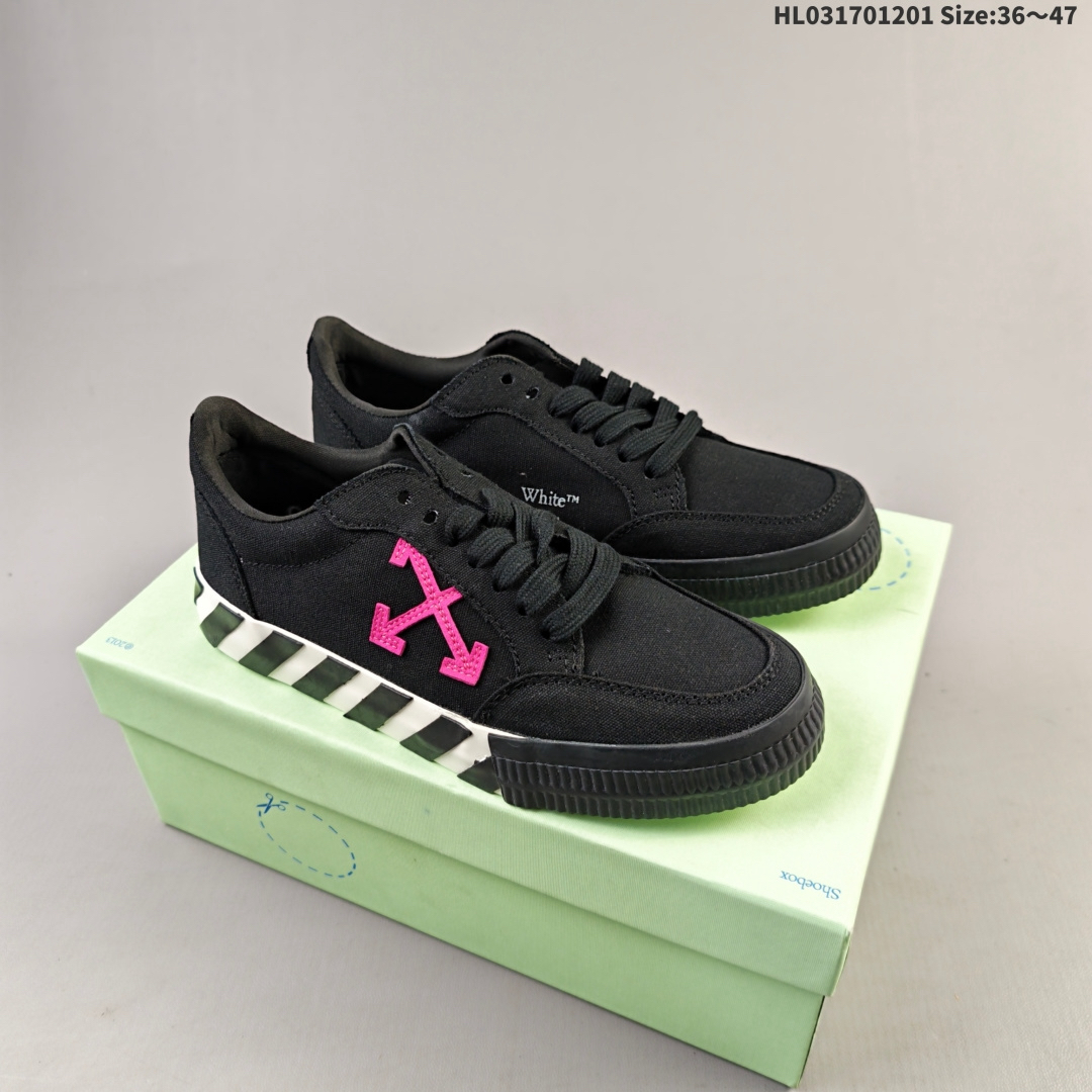 Off-White Vulcanized Low Top Sneakers Black