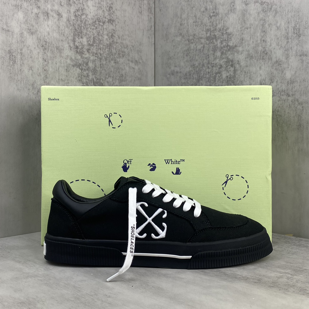 Off-White Low Vulcanized Canvas Sneakers Black