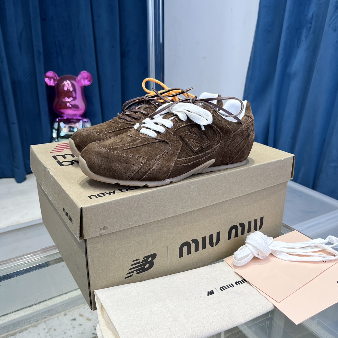 New Balance 530 Suede Sneaker Brown