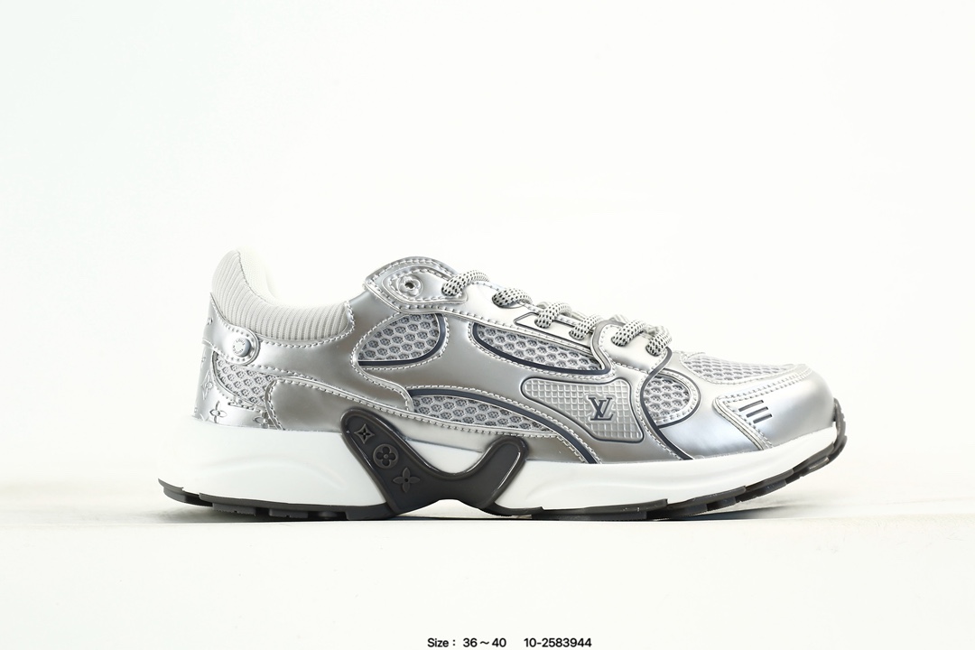 Louis Vuitton Trainer Low Sneaker Silver