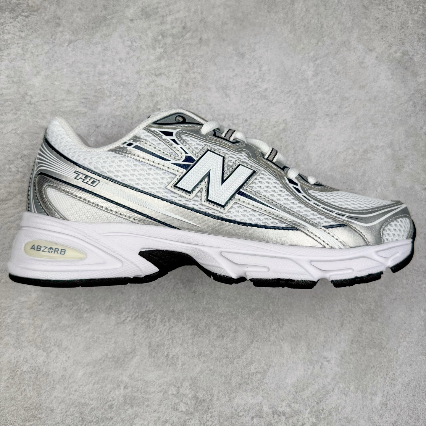 New Balance MR740 Dad Sneakers White/Silver