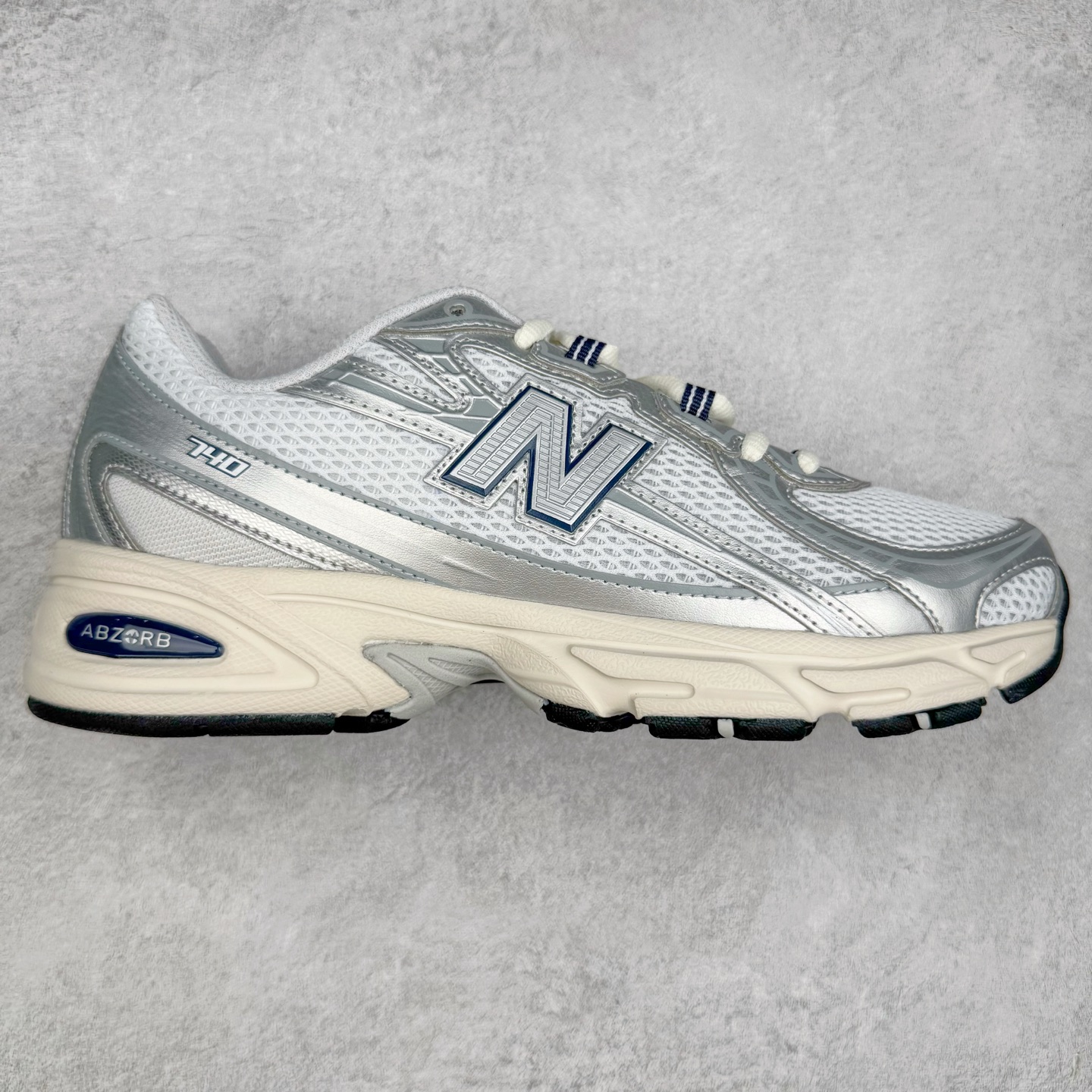 New Balance MR740 Retro Runners Grey