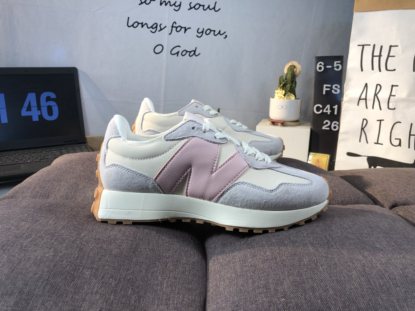 New Balance 327 Retro Runner White Pink