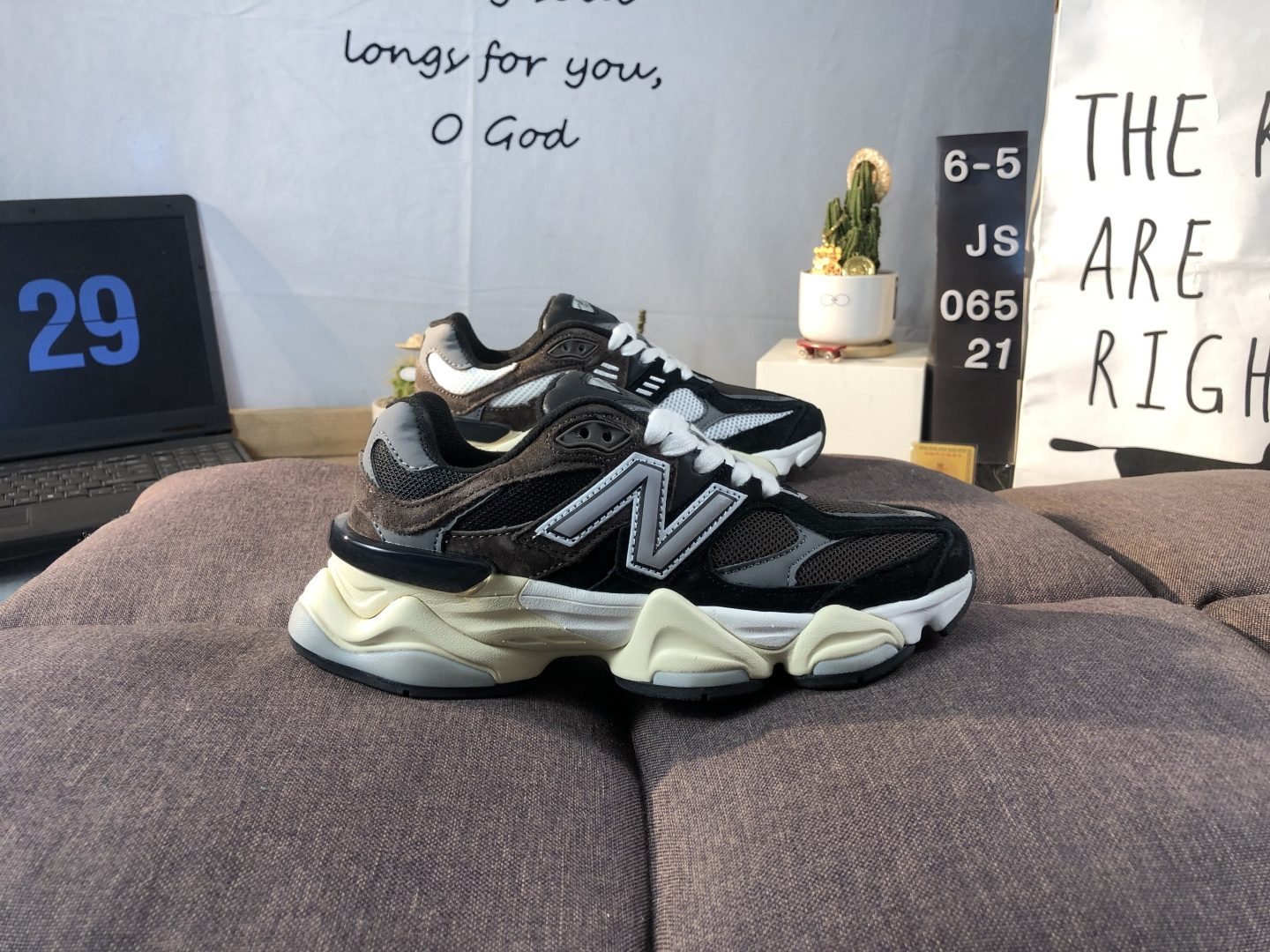 New Balance 9060 Chunky Sneakers Black