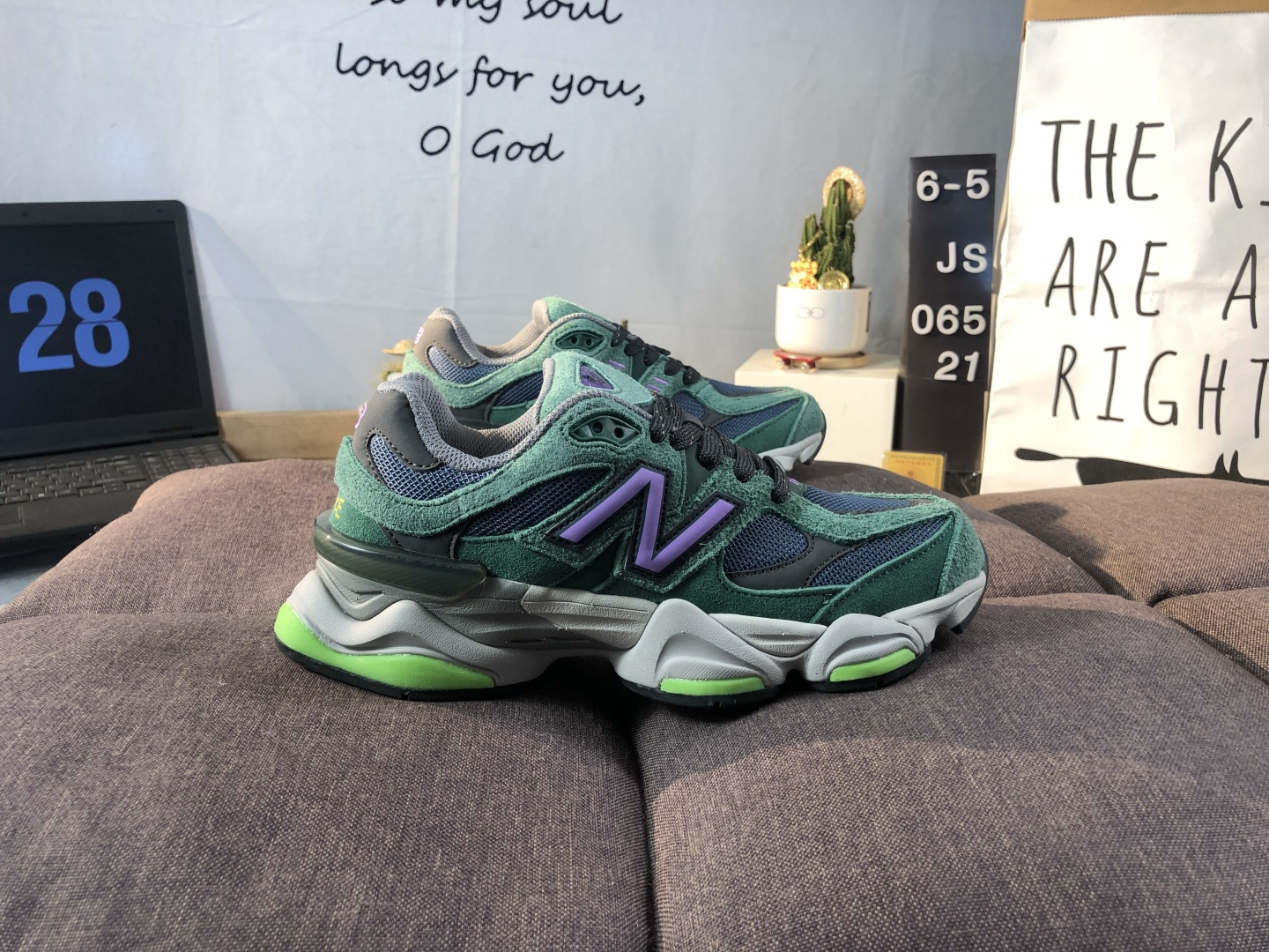 New Balance U9060 Retro Runner Green