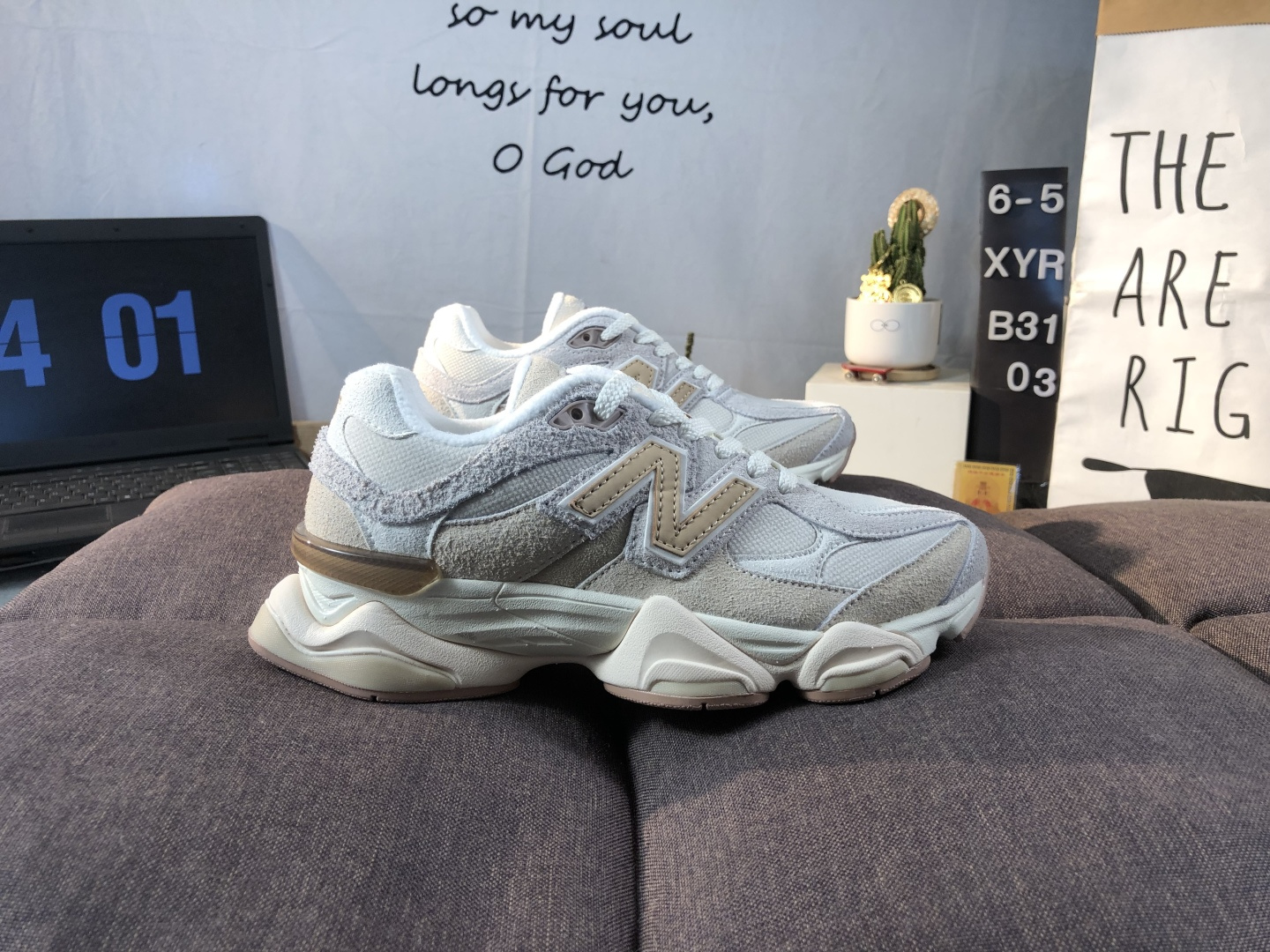 New Balance 9060 Dad Sneakers Grey