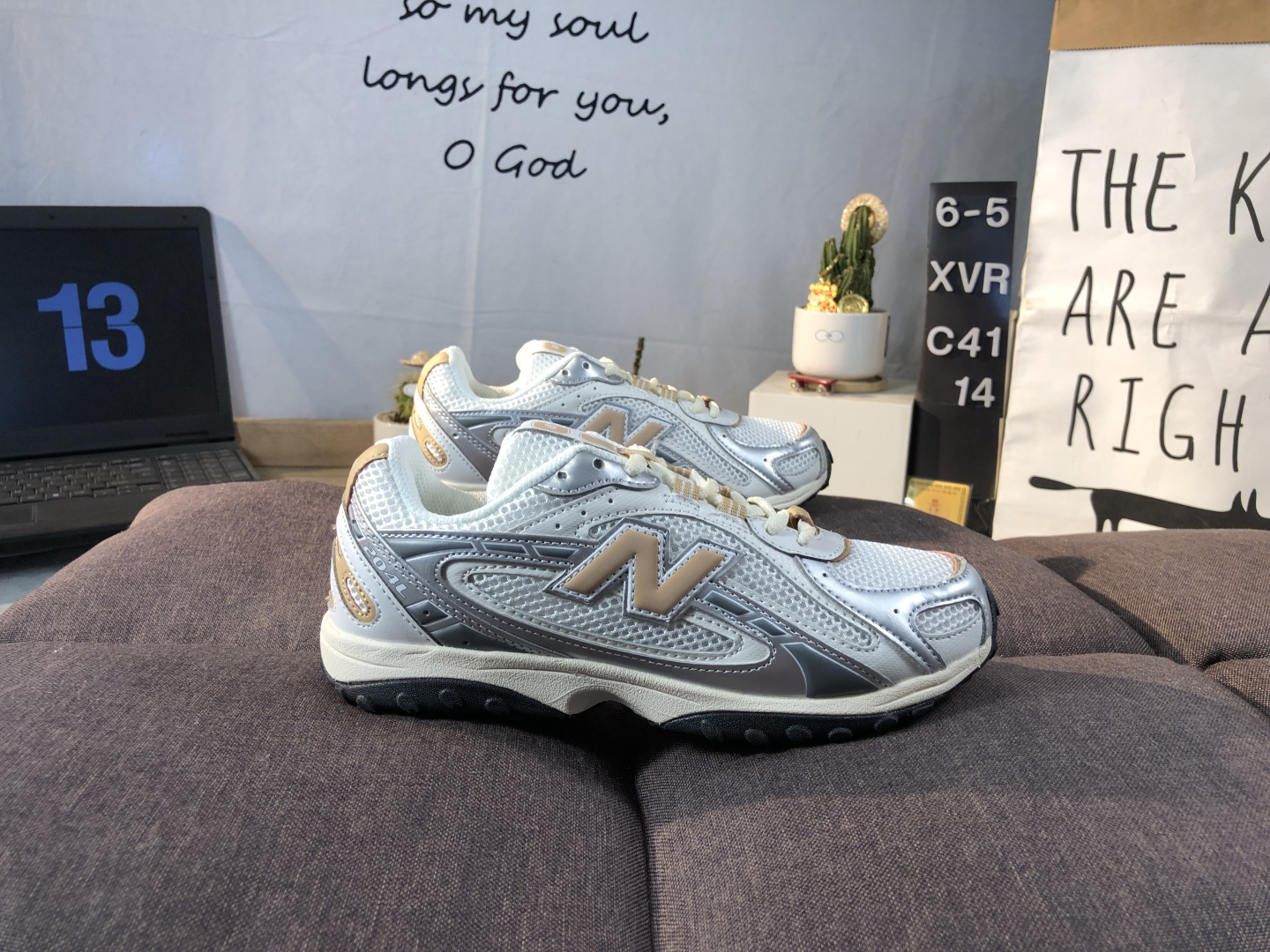 New Balance 204 Dad Sneakers White/Silver