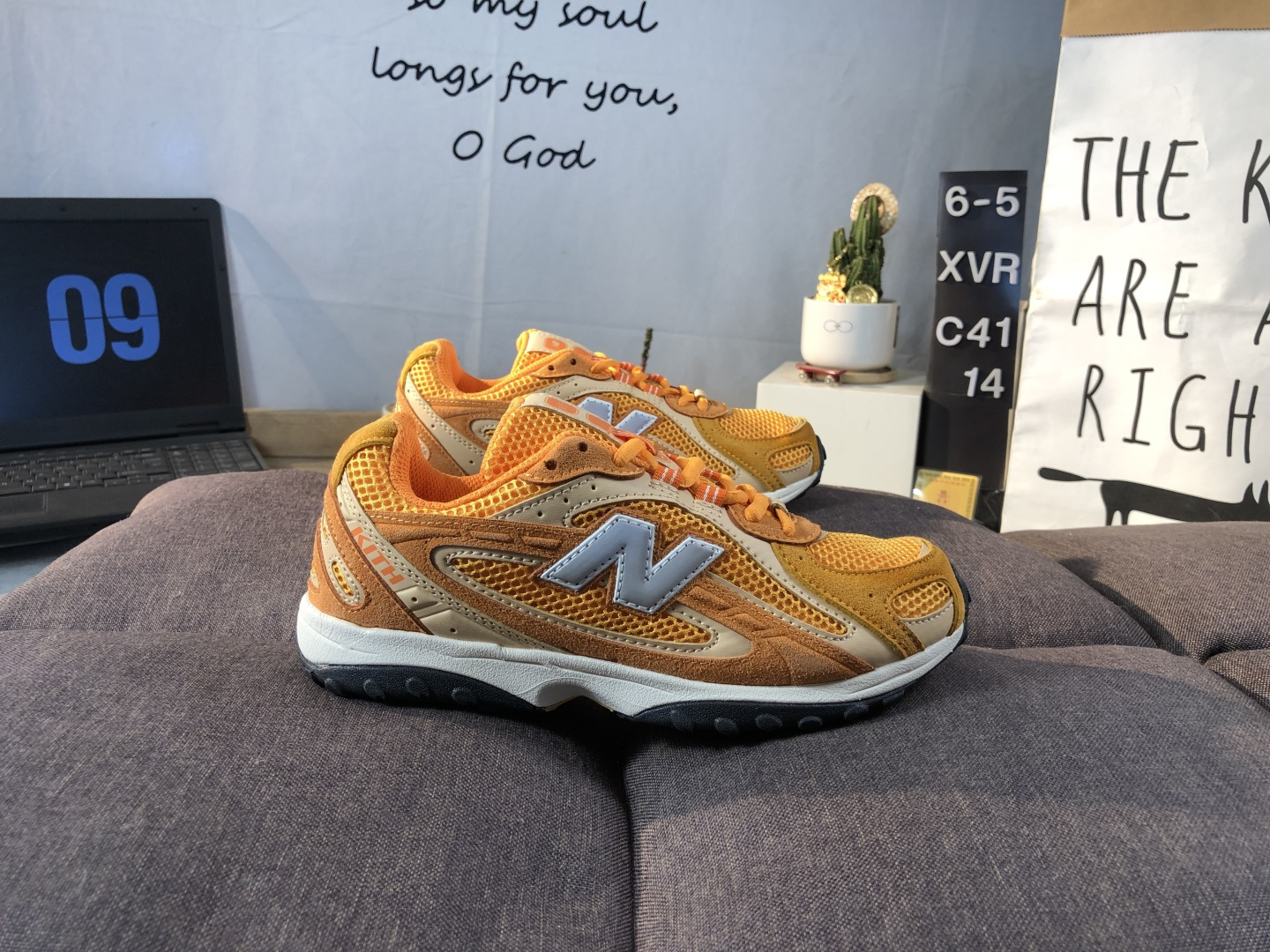 New Balance 204 Dad Sneakers Orange
