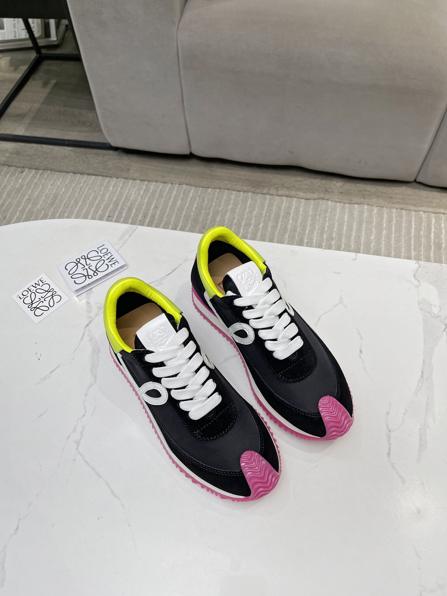 Loewe Hidden Lift Trainer Multi