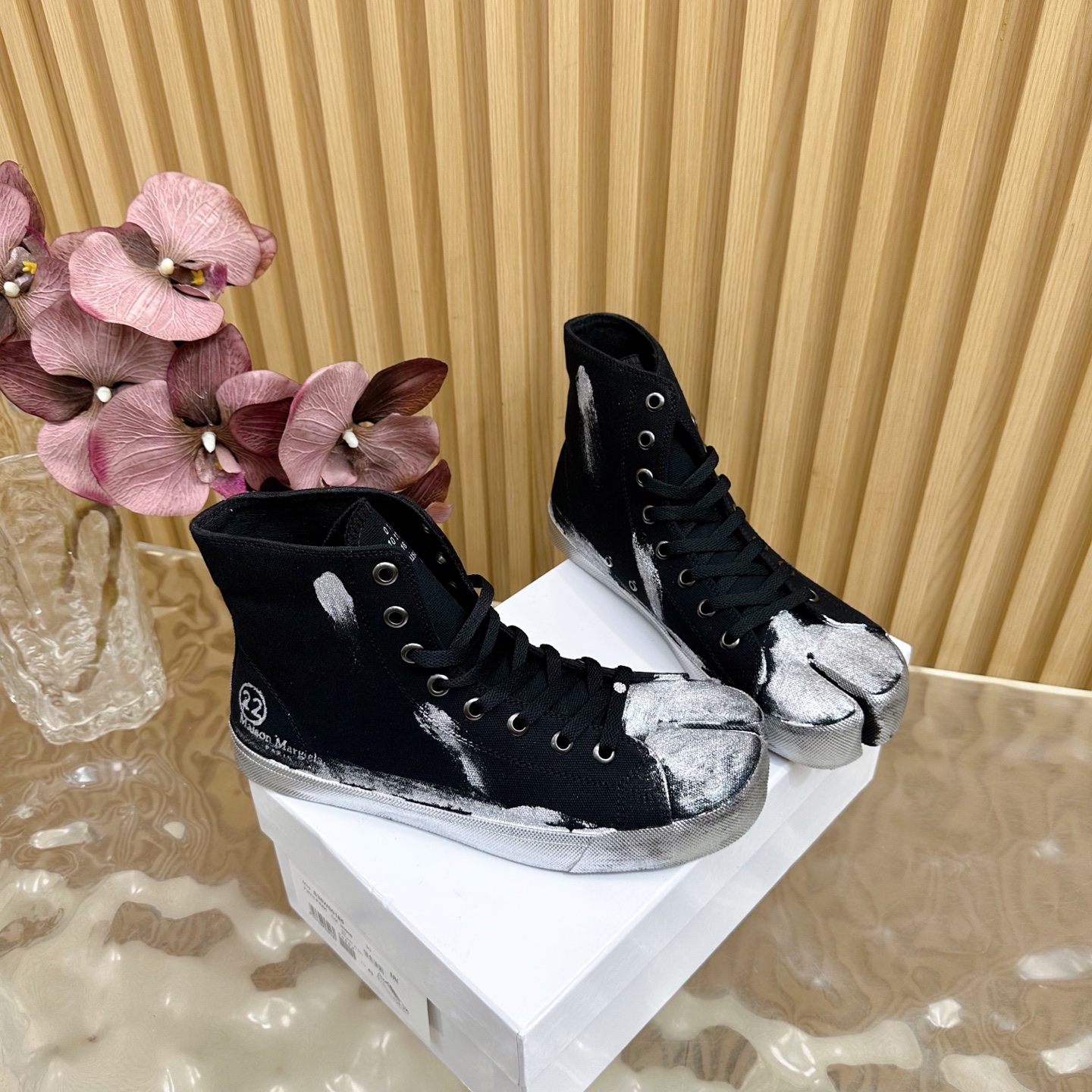 MM6 Maison Margiela Tabi Canvas High-Top Sneakers Black/Silver