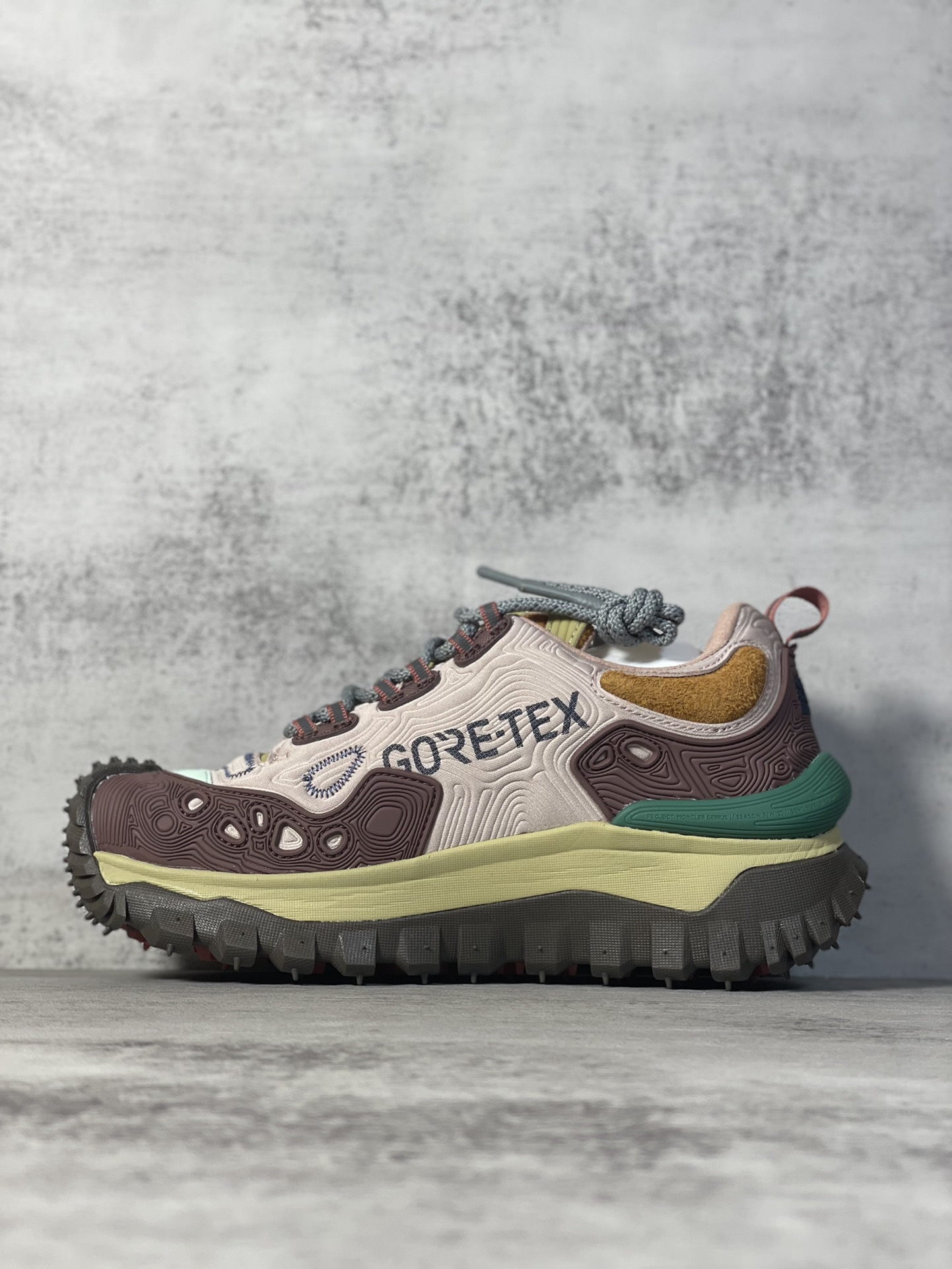 Moncler Genius Trailgrip GTX Outdoor Sneakers Multicolor