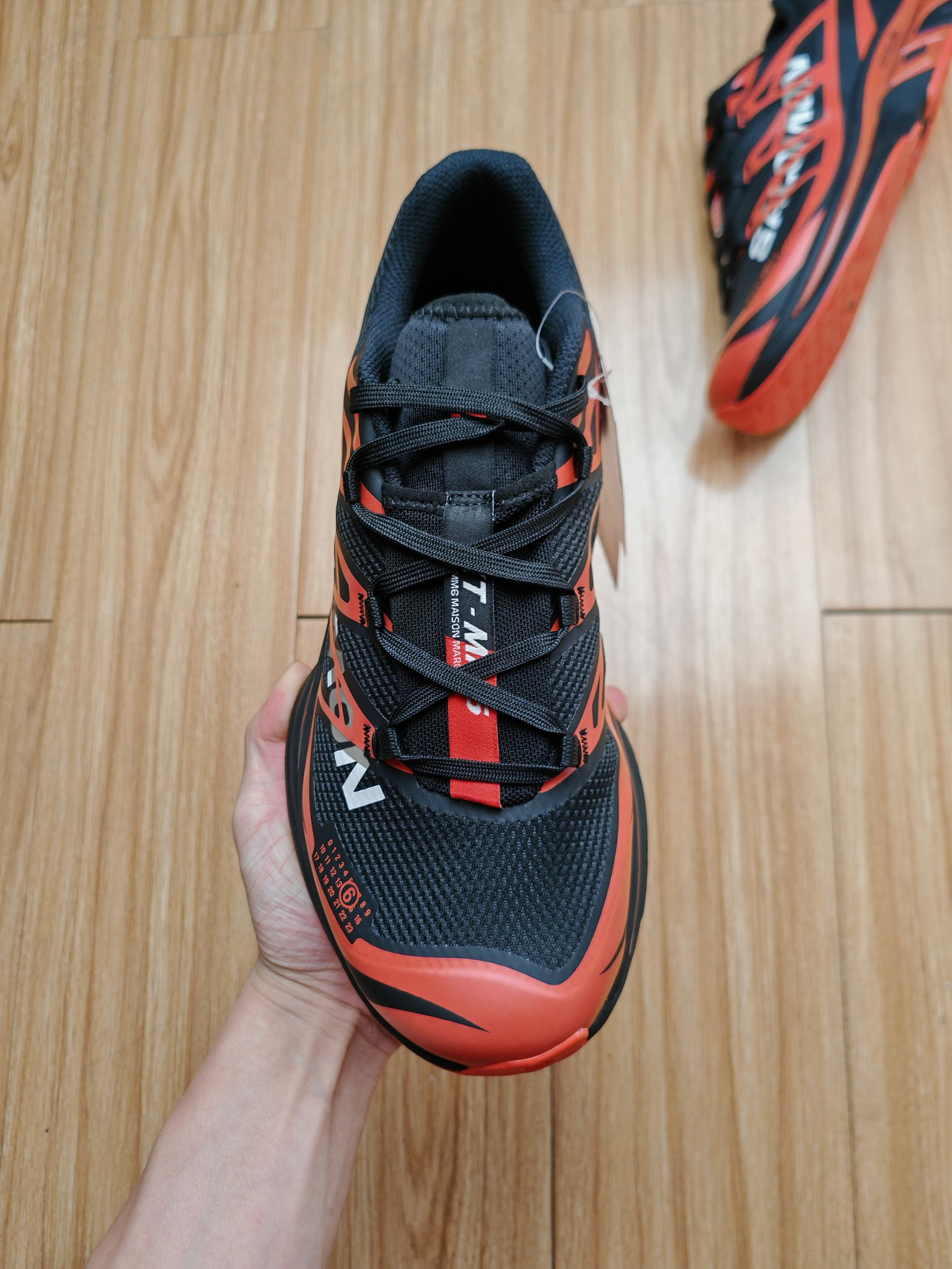 MM6 x Sctur 2 Trail Runner Black/Red