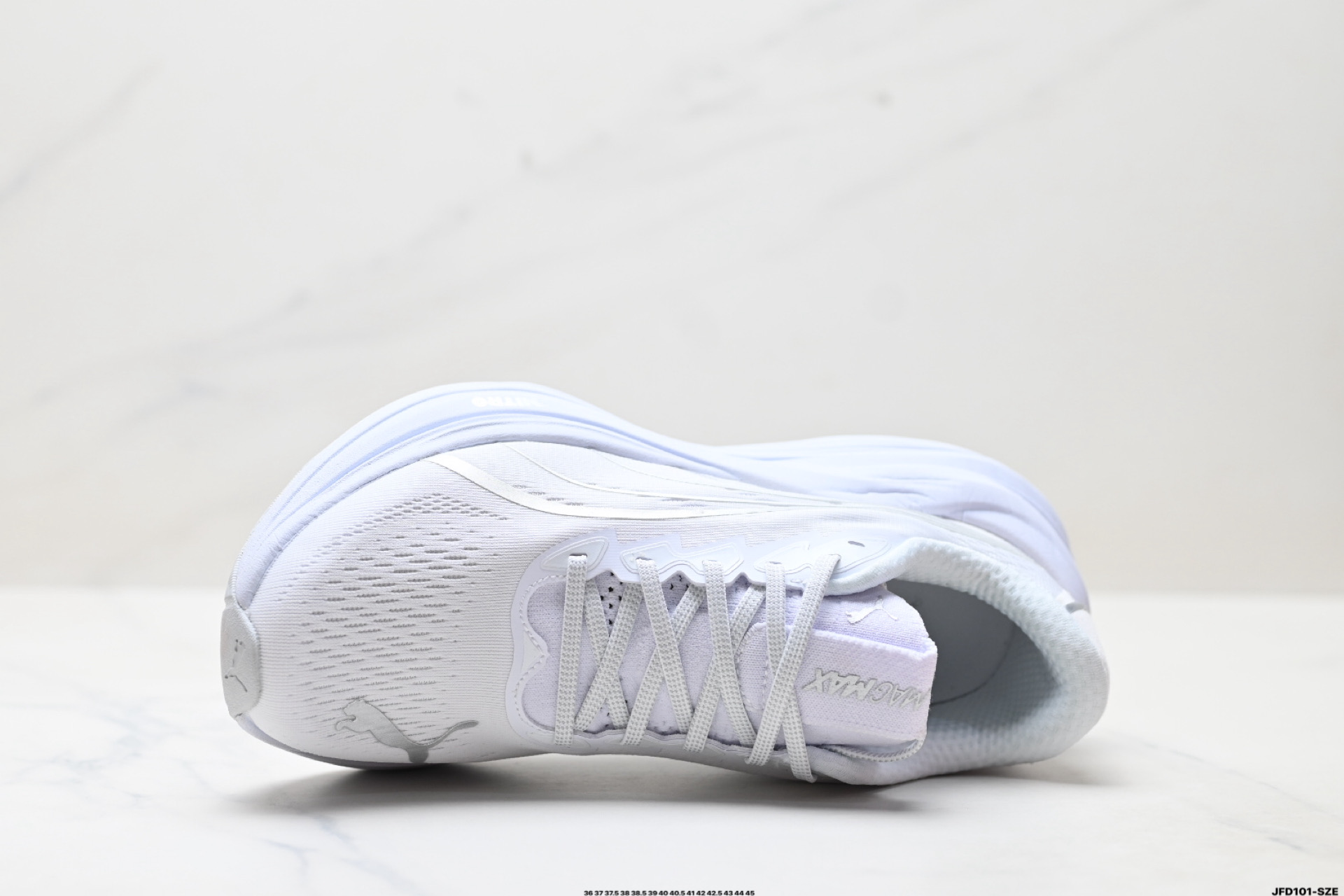Puma Deviate NITRO Running Shoes White