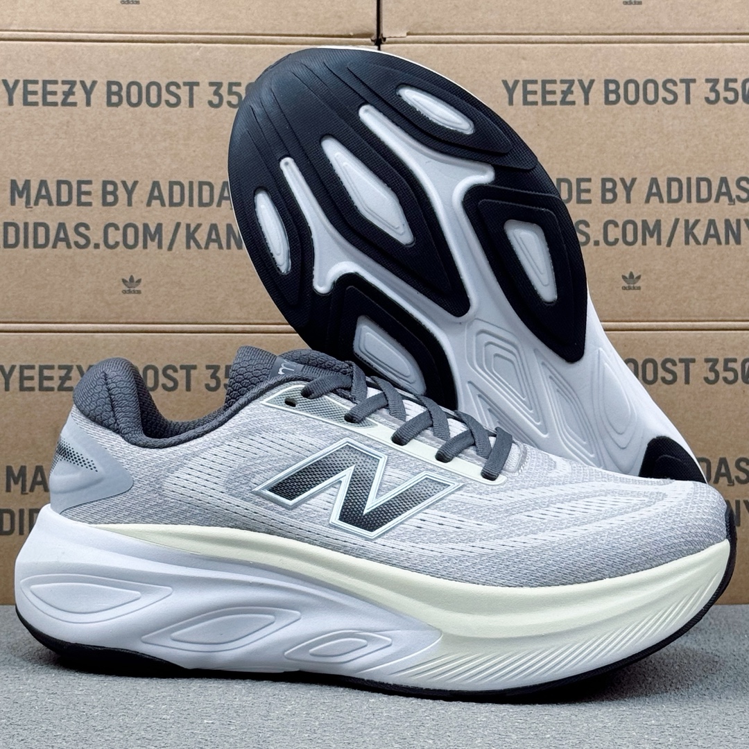 New Balance Fresh Foam Runner Sneaker Grey
