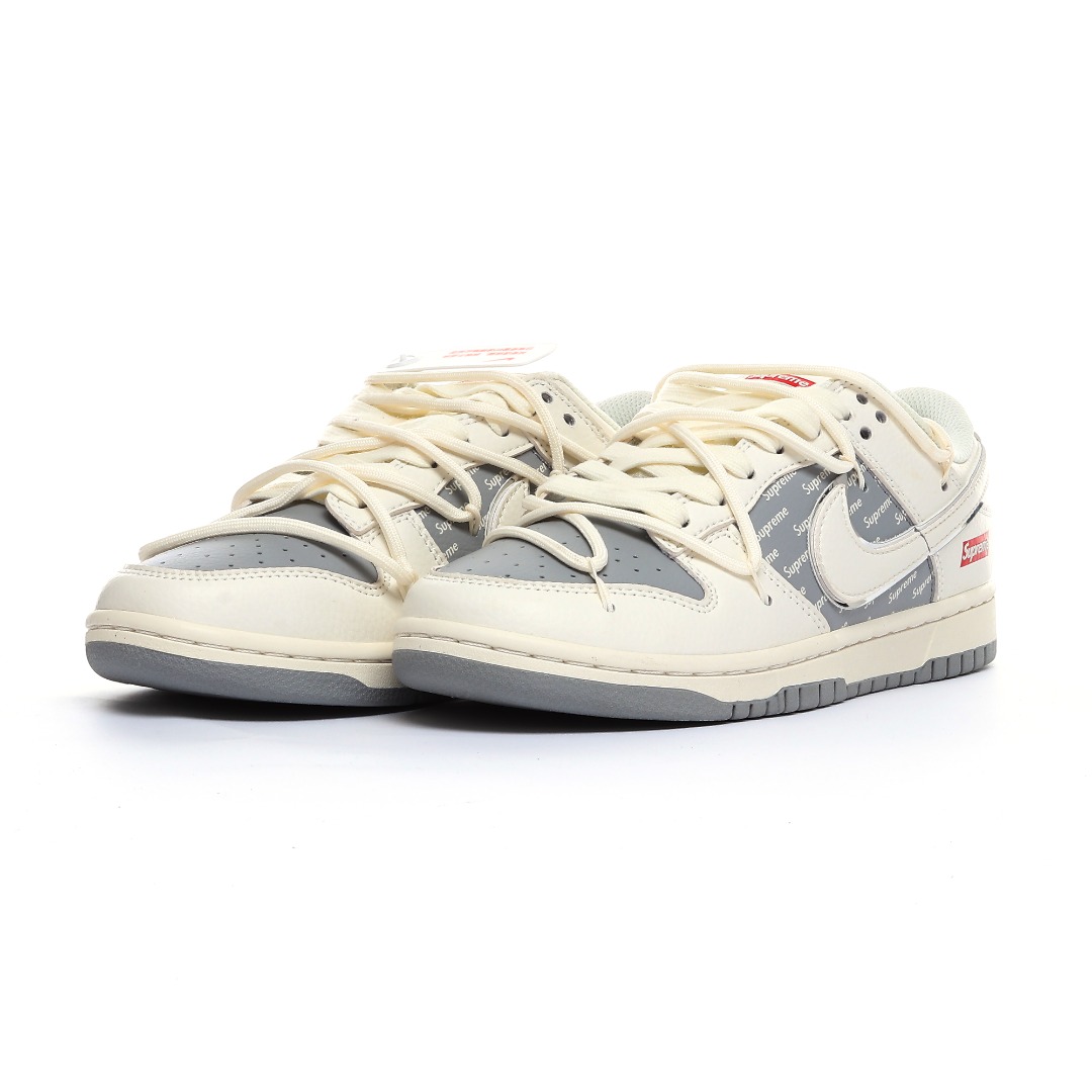Nike SB Dunk Low Supreme Collab Sneakers Grey