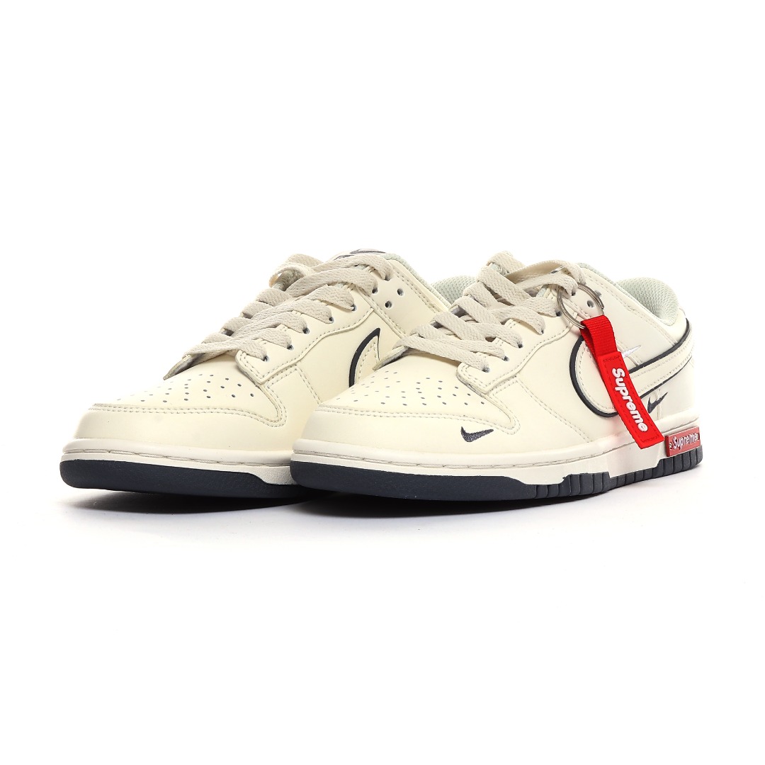 Nike SB Dunk Low x Supreme Beige Grey