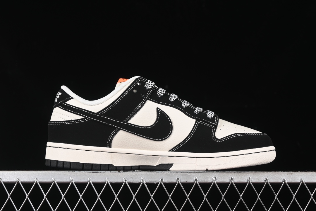 Nike SB Dunk Low Stussy Collab Sneakers Black/White/Orange