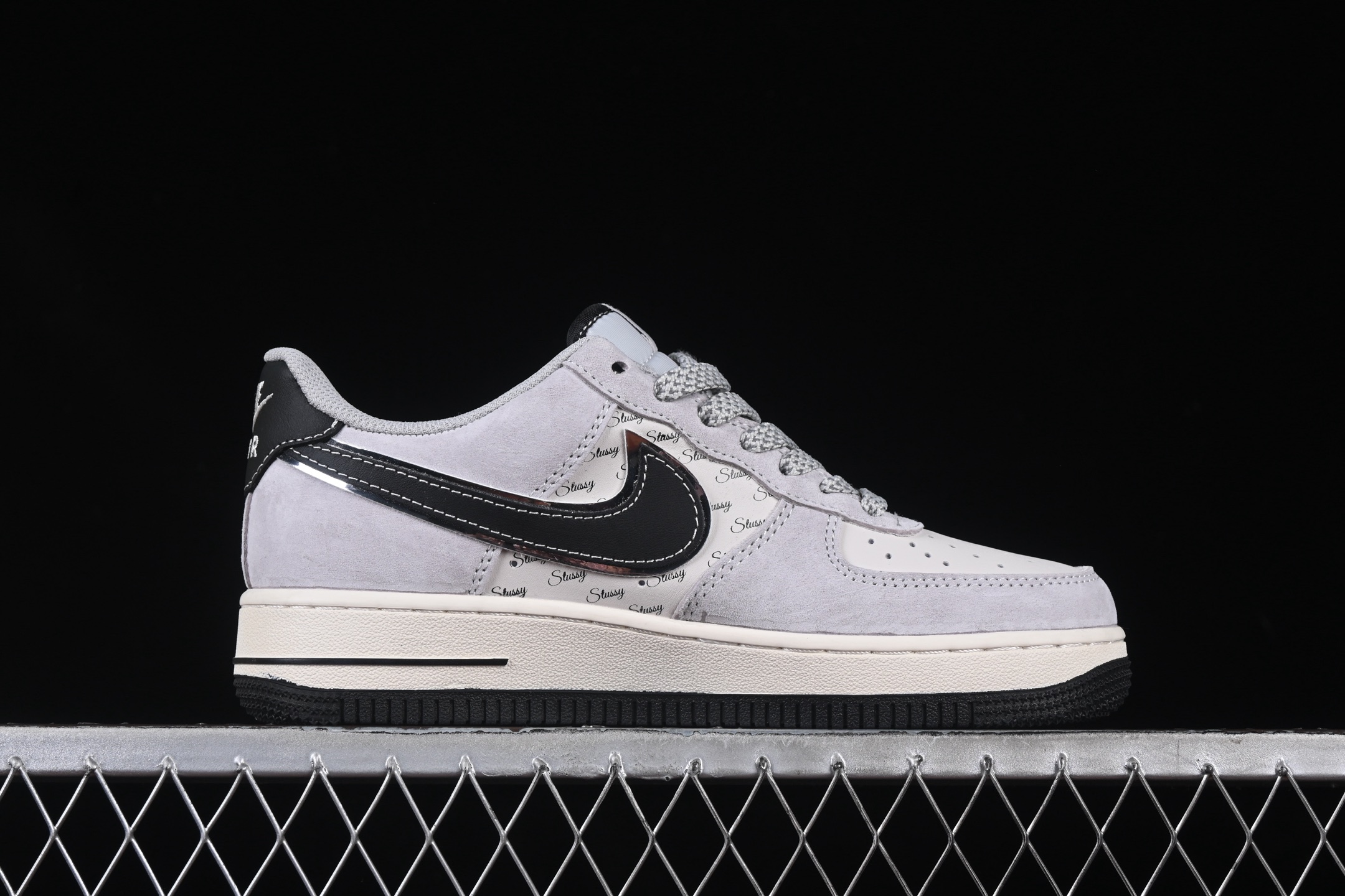 Nike Air Force 1 '07 Low x Stussy Sneakers Grey/Black