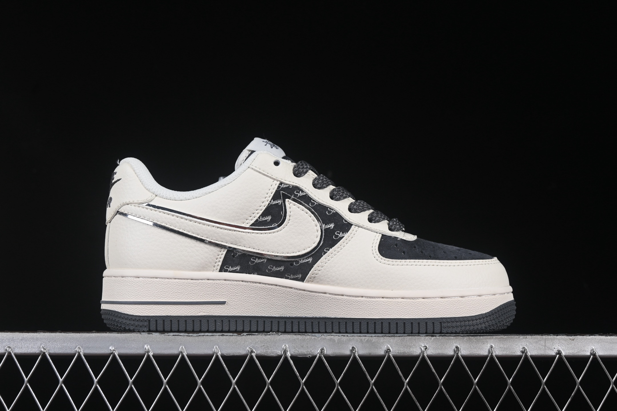 Nike x Stussy Air Force 1 '07 Low Sneakers Beige/Dark Gray