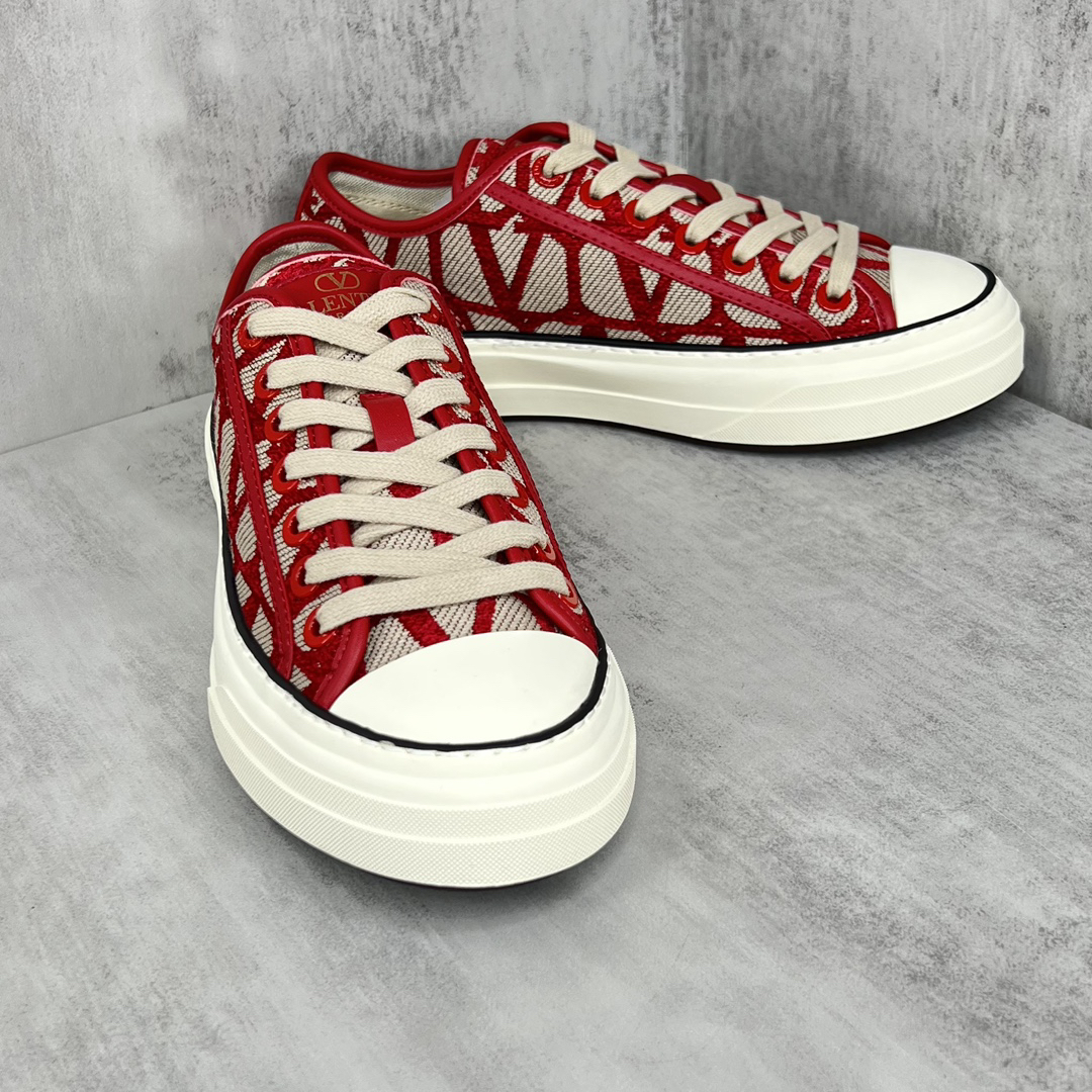 Valentino Garavani TotaloopV Low-Top Sneakers Red