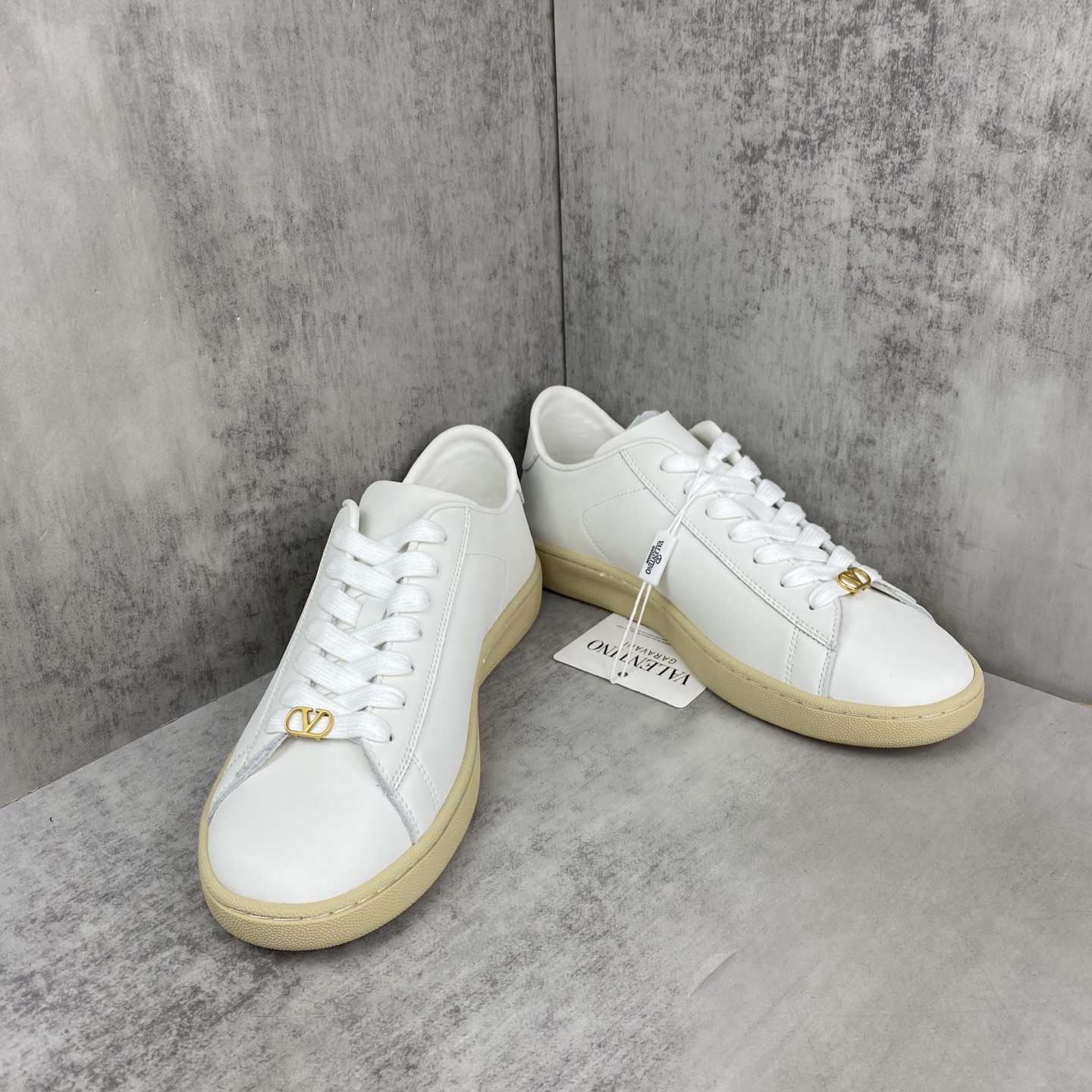 Valentino Low-Top Leather Sneakers White