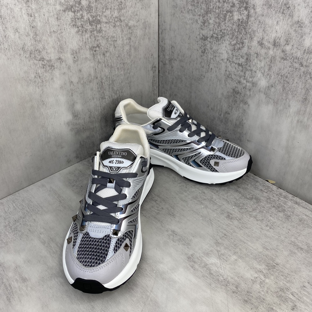 Valentino Garavani Totaloop V Sneakers Silver