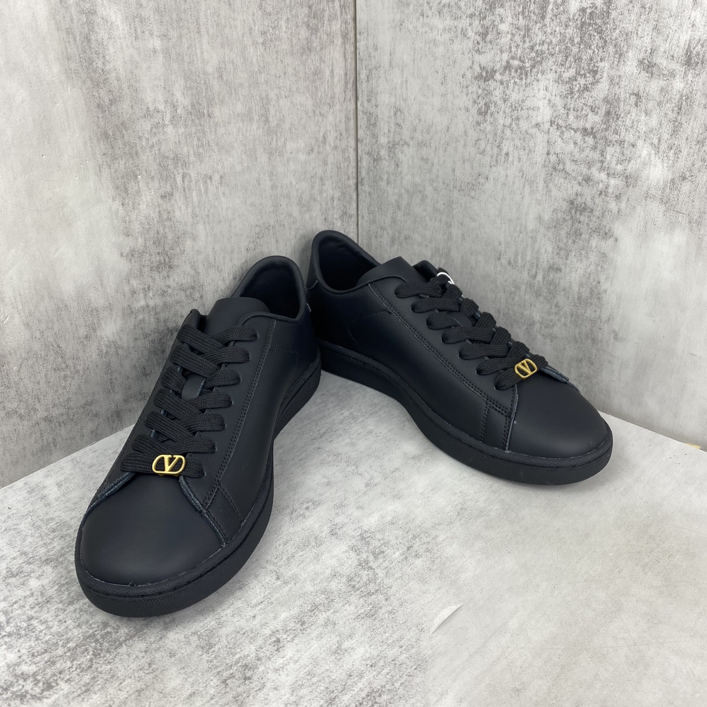 Valentino Low-Top Leather Sneakers Black