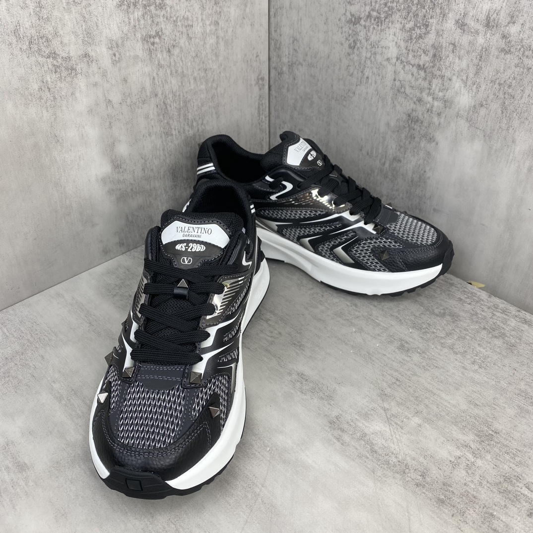 Valentino Garavani Totaloop V Sneakers Black