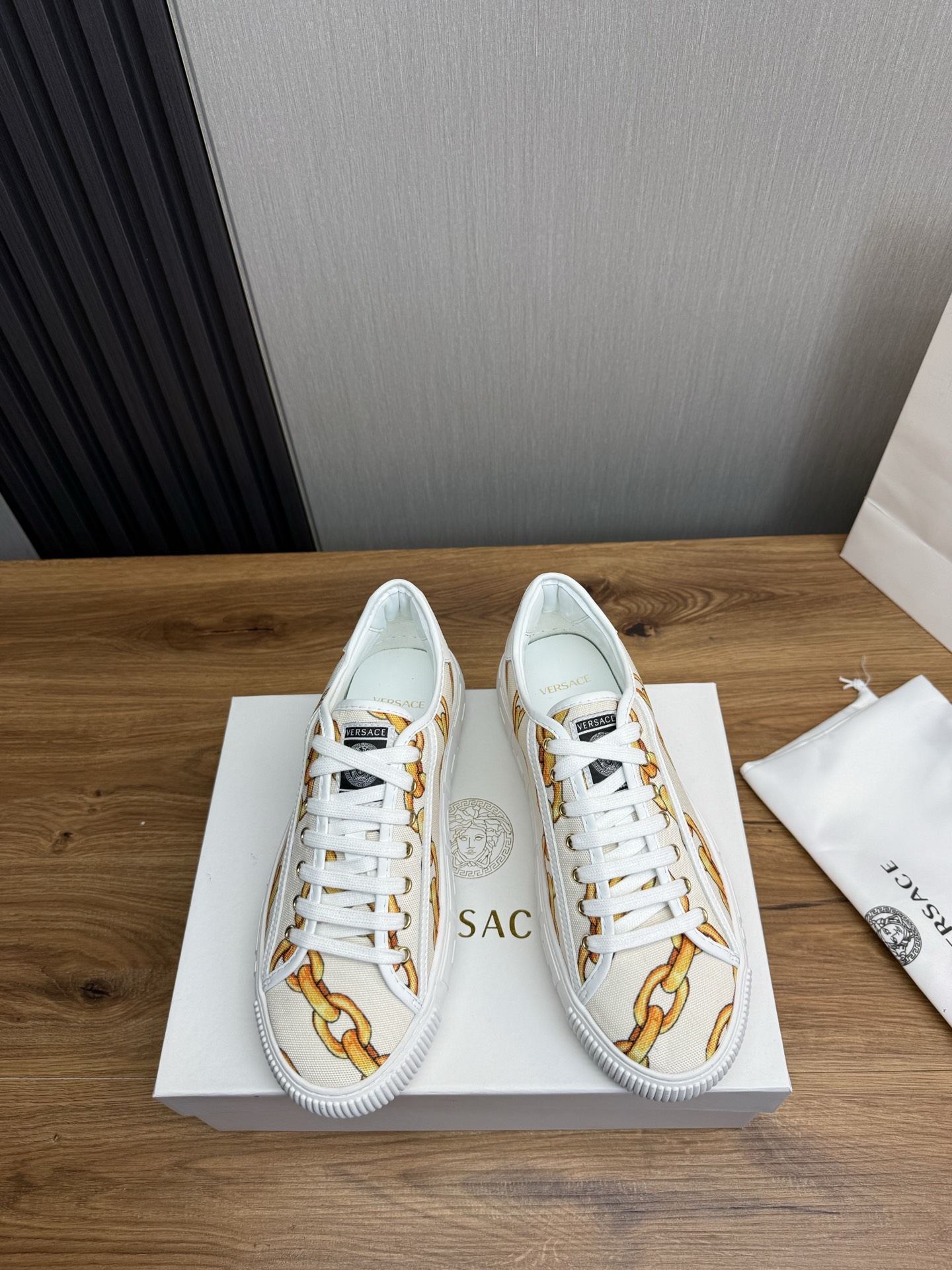 Versace Chain Print Low-Top Sneakers Multicolor