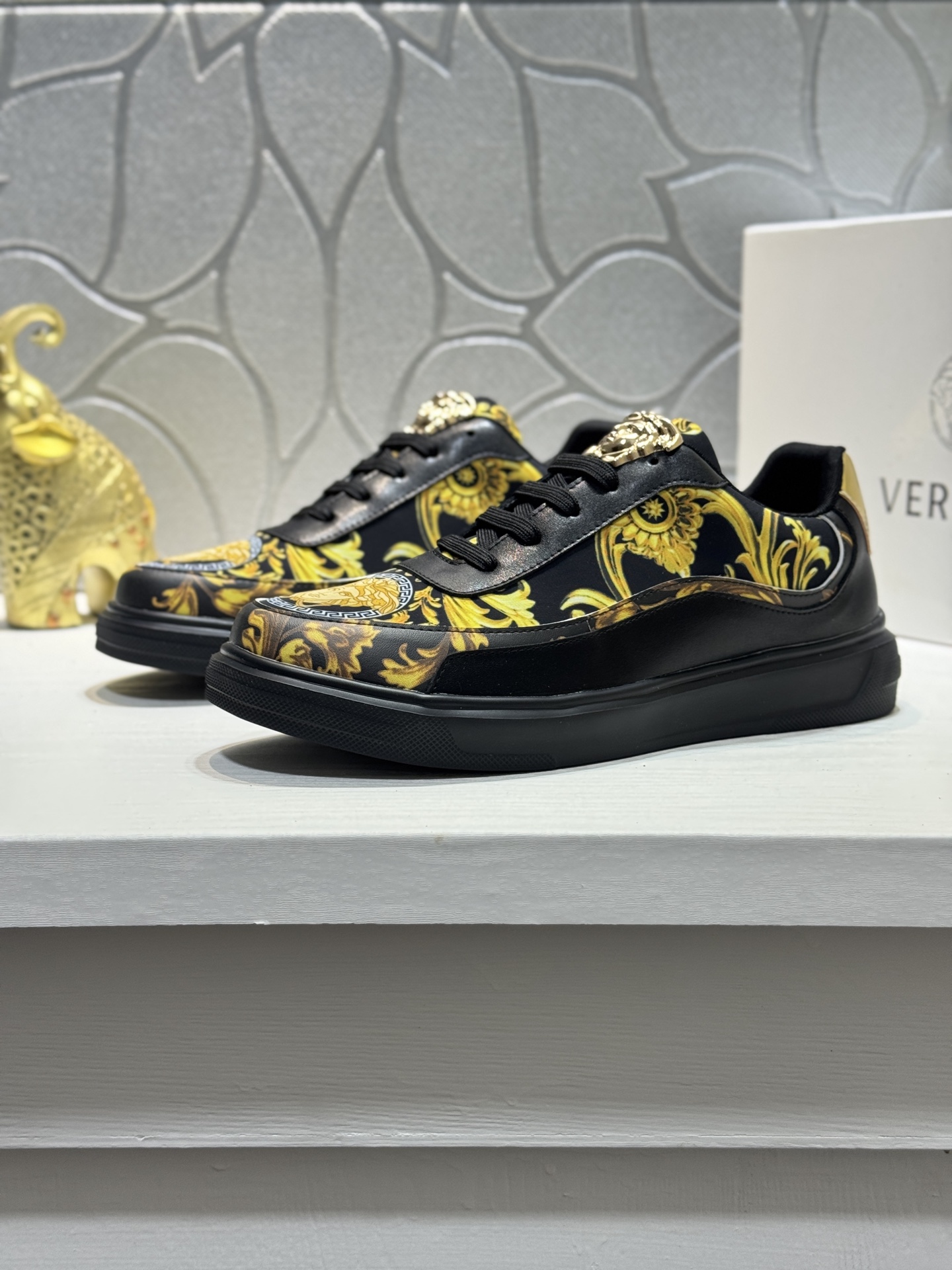 Versace Baroque Leather Sneakers Black/Gold
