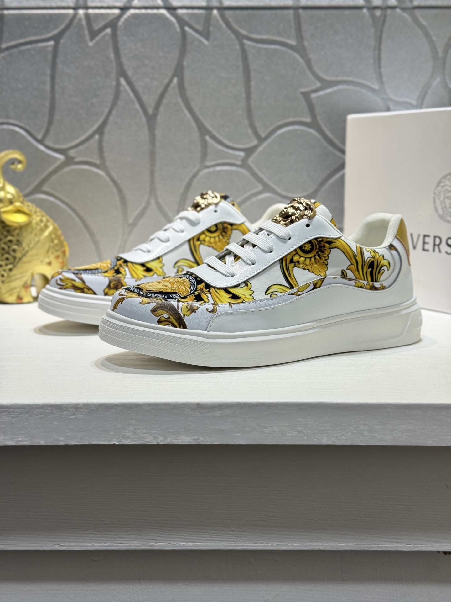 Versace Baroque Medusa Low-Top Sneakers White/Gold