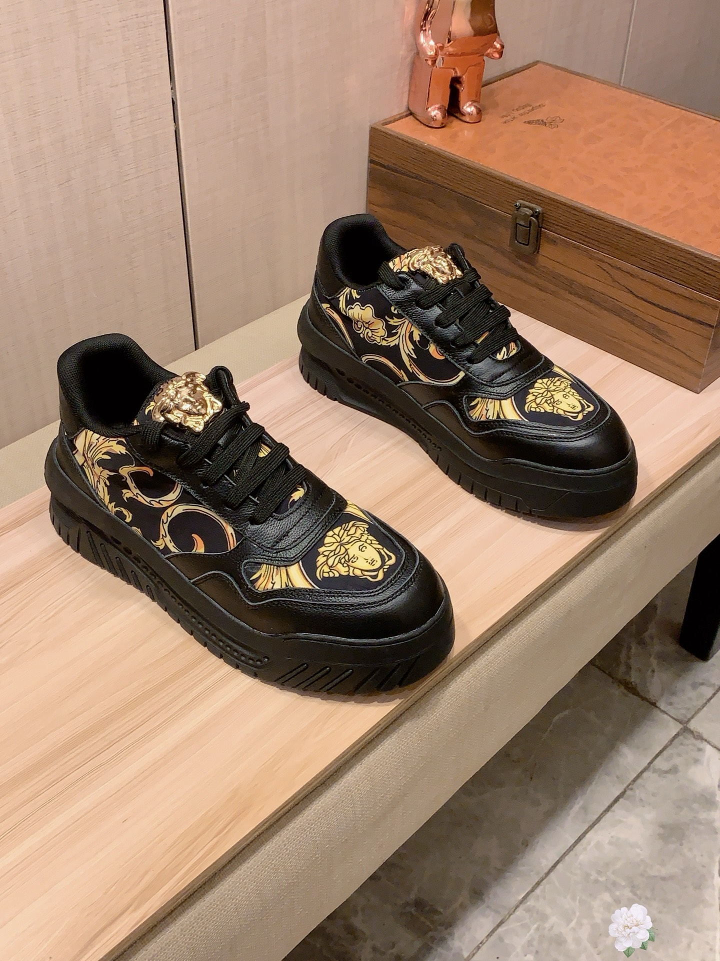 Versace Medusa Low-Top Sneakers Multicolor