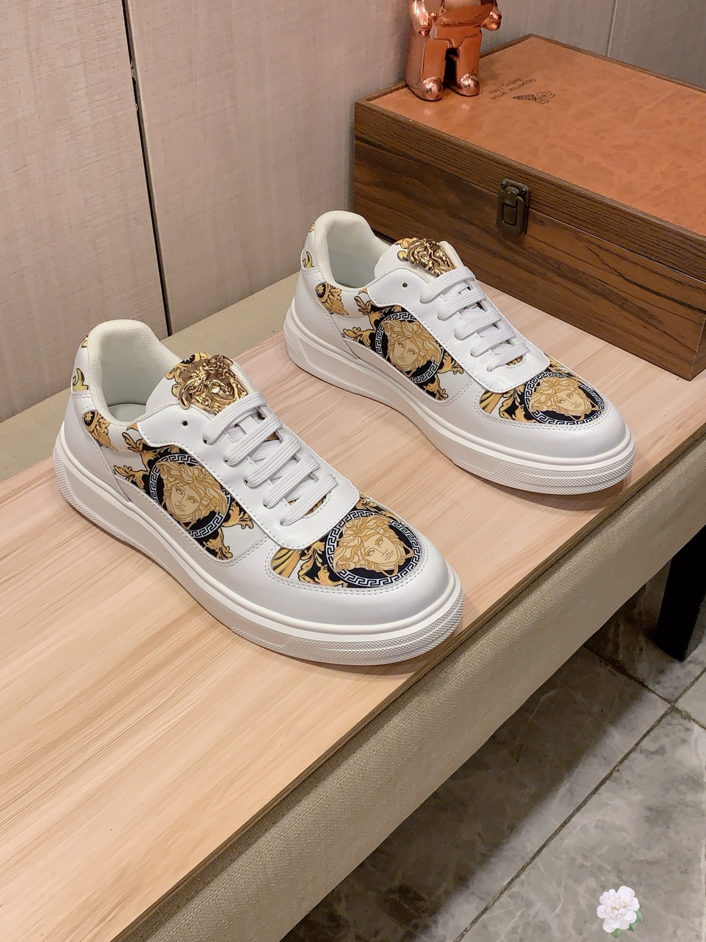 Versace Medusa Low-Top Sneakers Multicolor