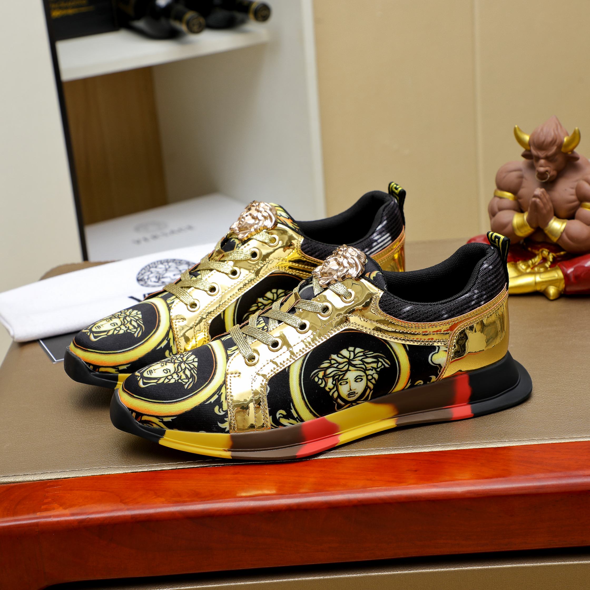 Versace Medusa Low-Top Sneakers Gold/Black/Red